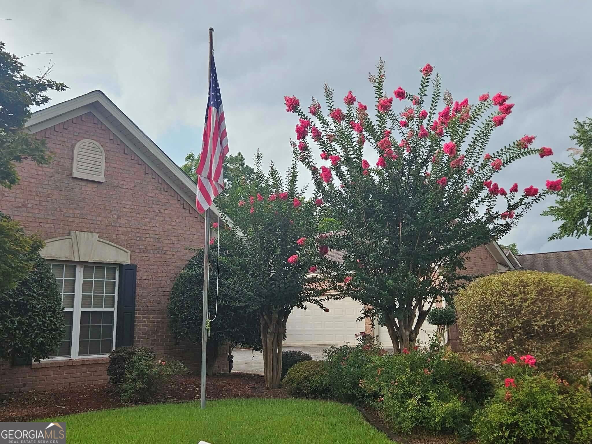 2 bedroom, 2.5 bathroom, 2,828 sq ft single family residence for sale at 115 Orchard Lane, Centerville, GA 31028 — photo 2