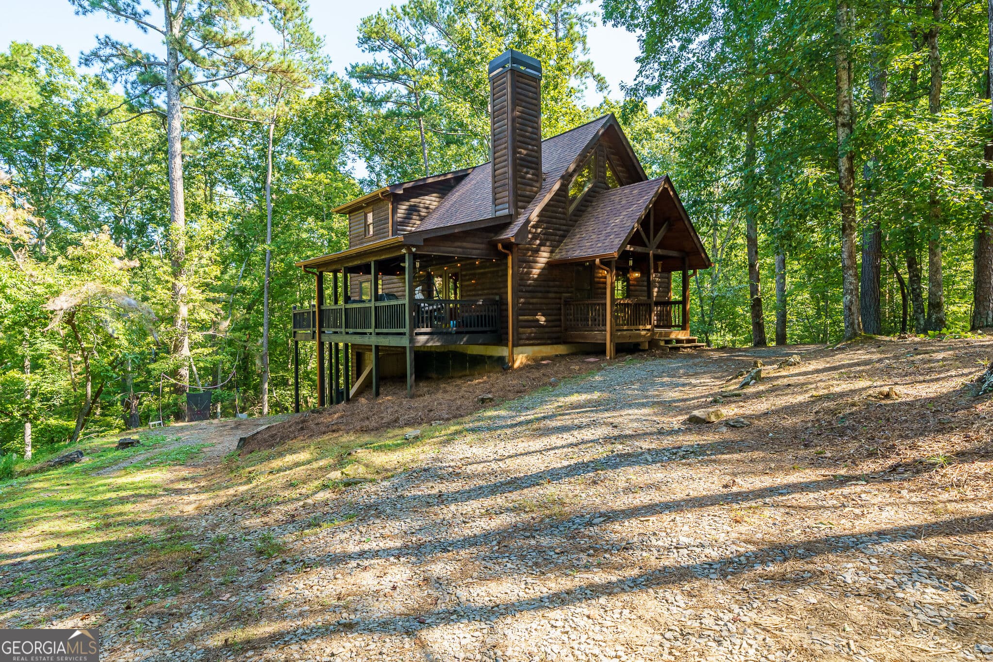 3 bedroom, 3 bathroom, 2,192 sq ft cabin,single family residence for sale at 529 Newel Drive 1490, Ellijay, GA 30540 — photo 6