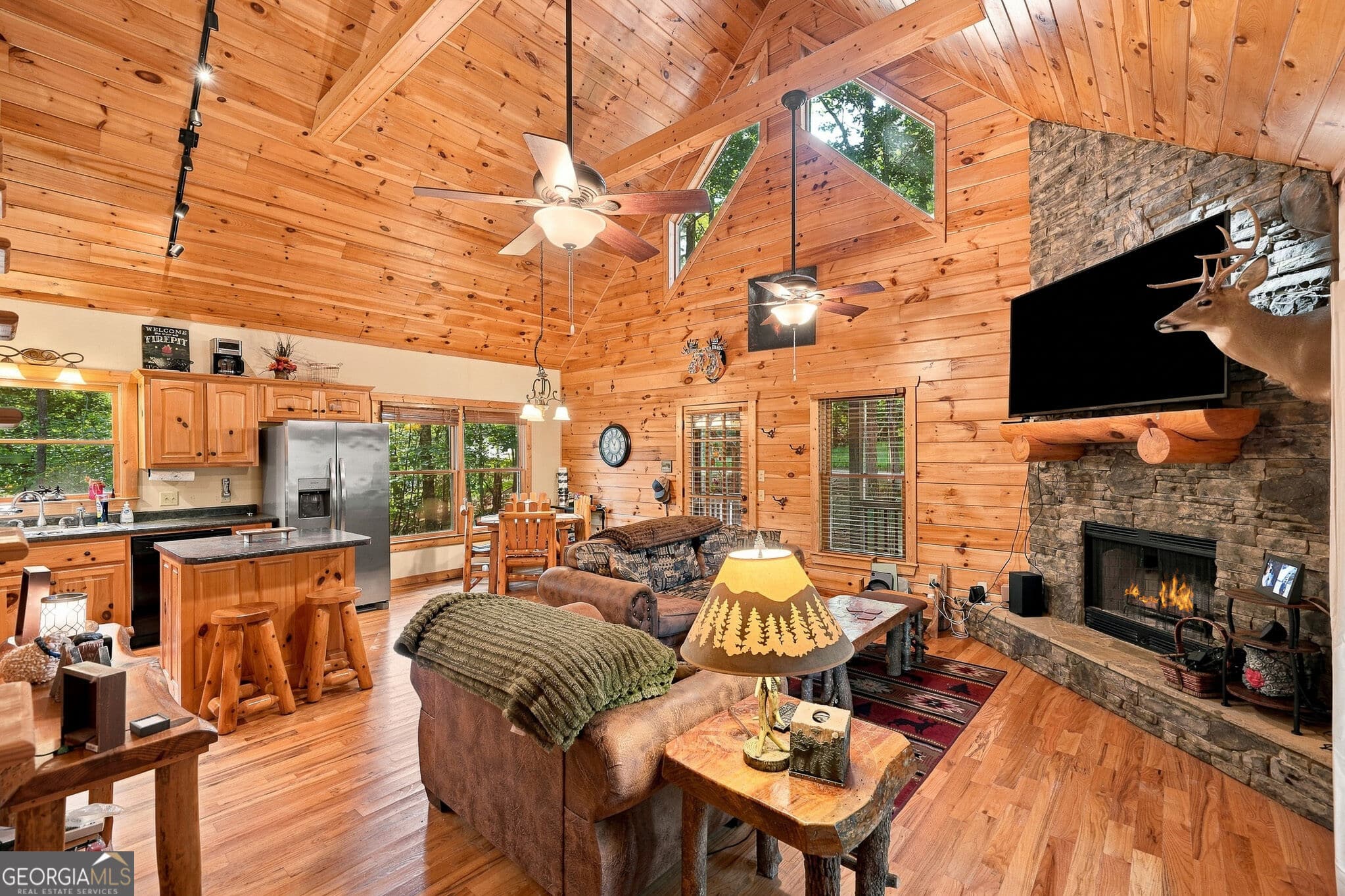 3 bedroom, 3 bathroom, 2,192 sq ft cabin,single family residence for sale at 529 Newel Drive 1490, Ellijay, GA 30540 — photo 8