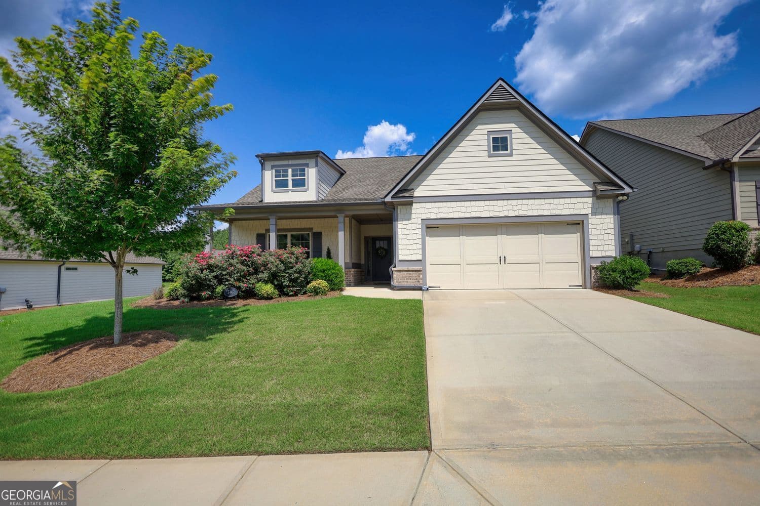 2 bedroom, 2.5 bathroom, 1,945 sq ft single family residence for sale at 301 Club Drive, Monroe, GA 30655 — photo 1 of 37
