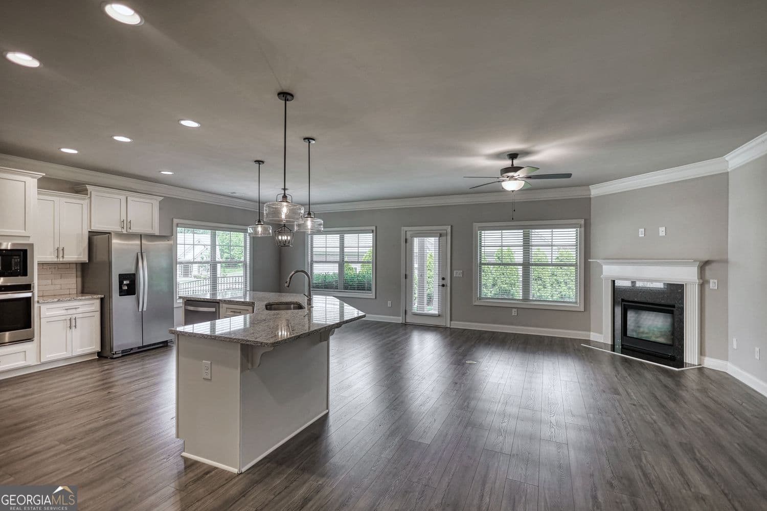 2 bedroom, 2.5 bathroom, 1,945 sq ft single family residence for sale at 301 Club Drive, Monroe, GA 30655 — photo 8
