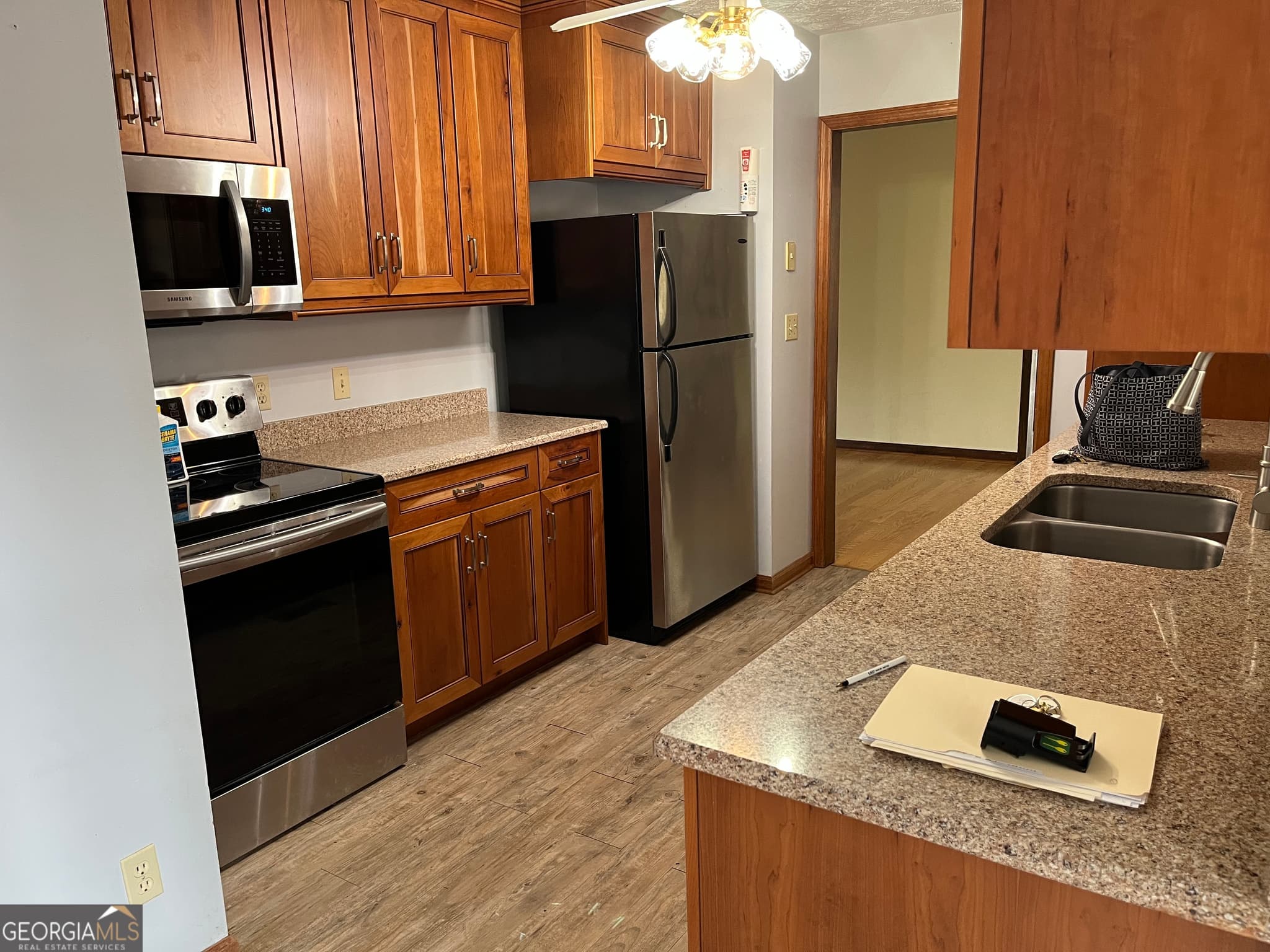 4 bedroom, 2.5 bathroom, 2,888 sq ft single family residence for sale at 475 Davis Road, Cave Spring, GA 30124 — photo 8