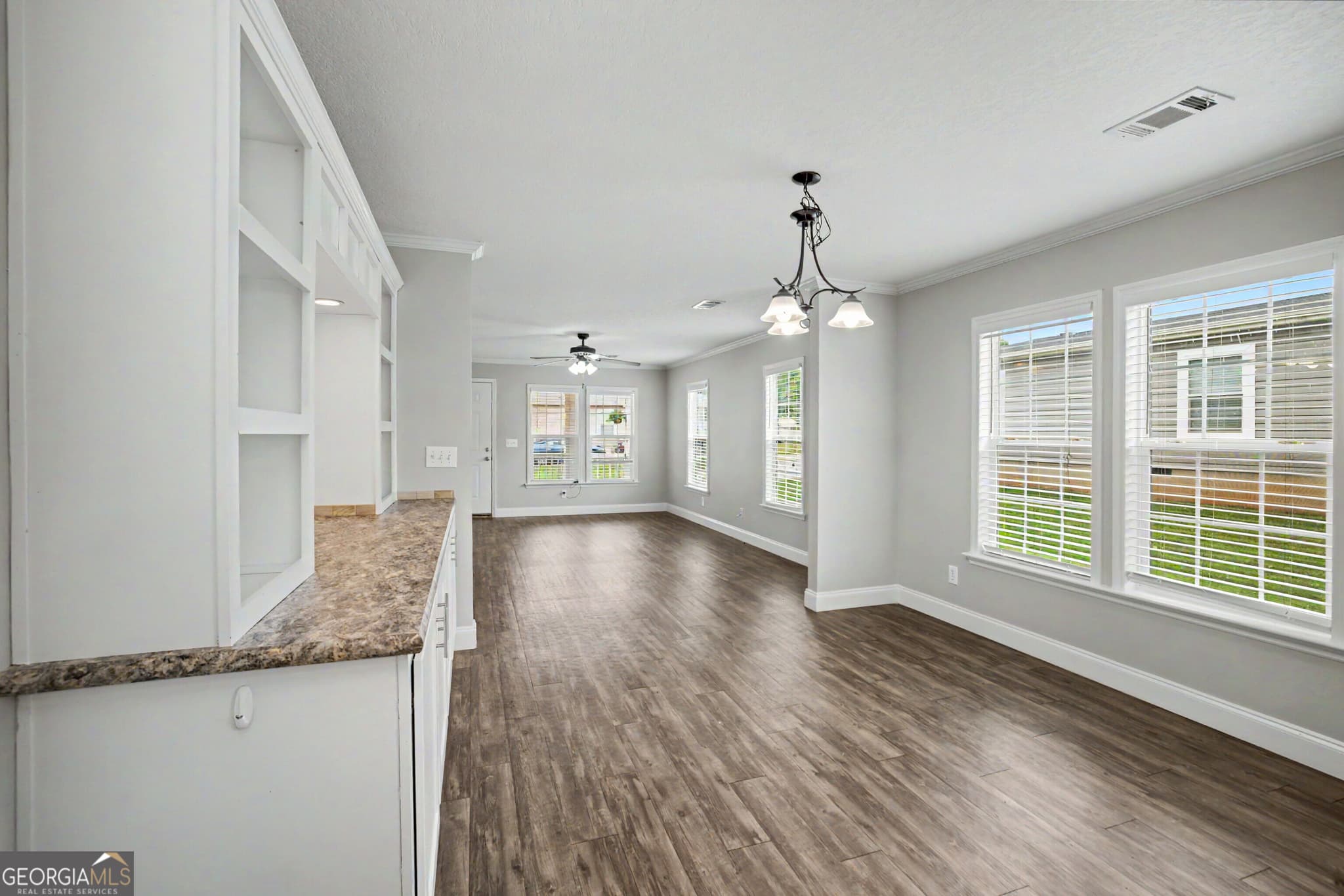 3 bedroom, 2 bathroom, 1,540 sq ft manufactured home,single family residence for sale at 29 Meadow View Street, Newnan, GA 30263 — photo 9