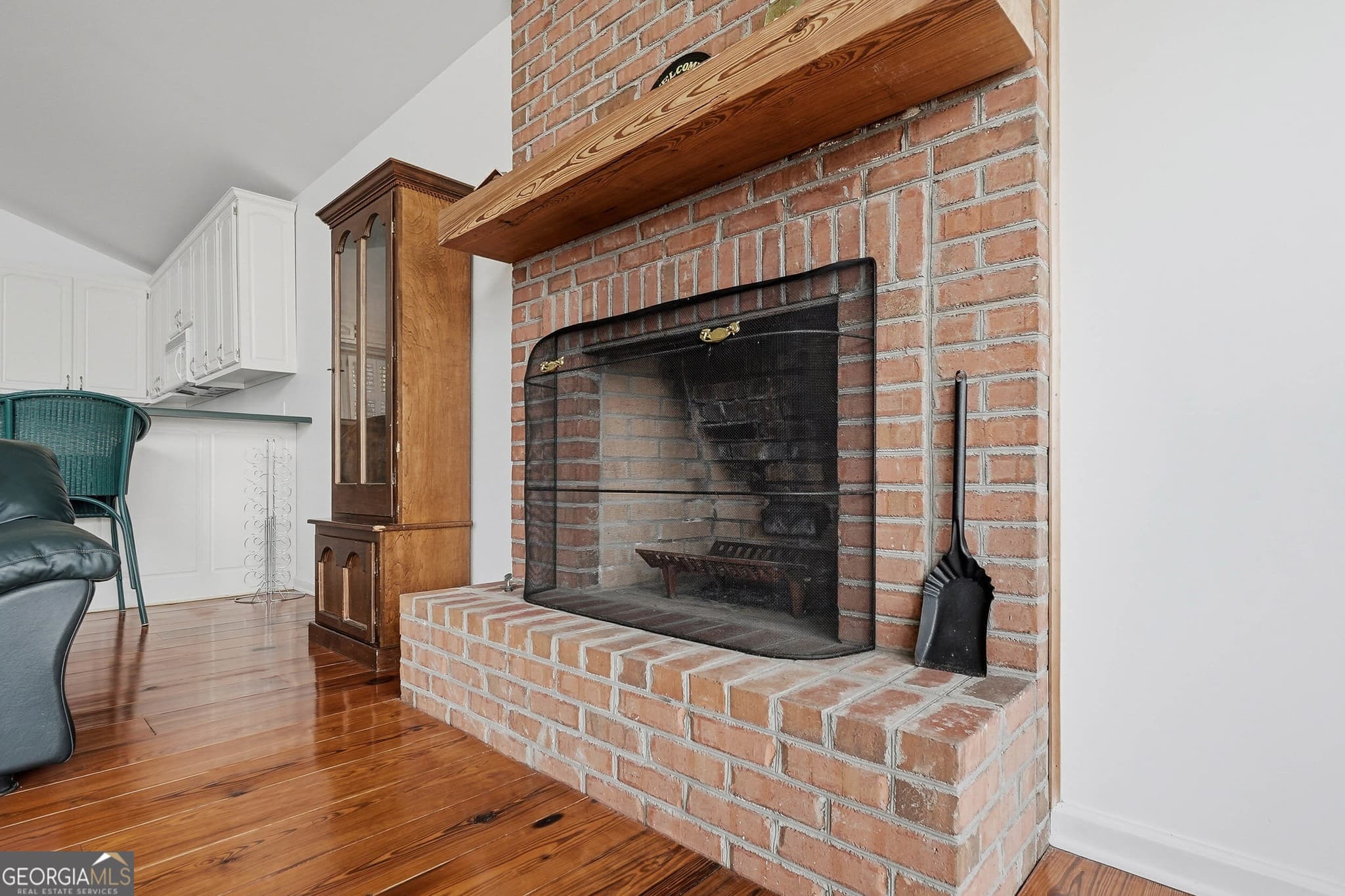 2 bedroom, 2 bathroom, 1,347 sq ft cabin,single family residence for sale at 106 Cantey Drive, Cobb, GA 31735 — photo 8