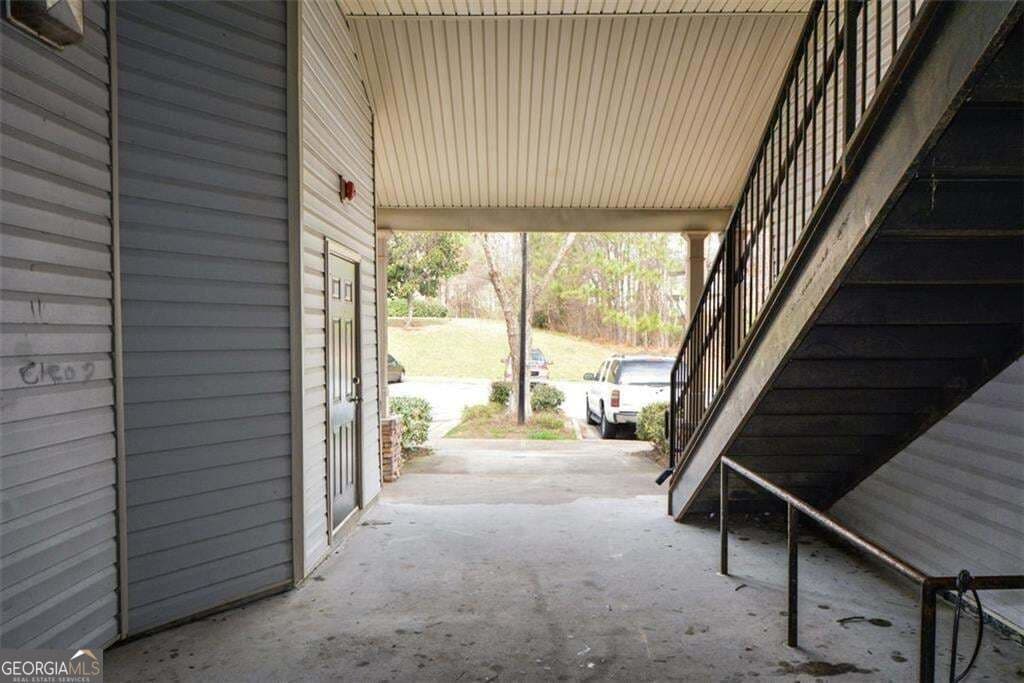 3 bedroom, 2 bathroom, 1,292 sq ft condominium for sale at 4101 Fairington Club Drive 4101, Lithonia, GA 30038 — photo 3