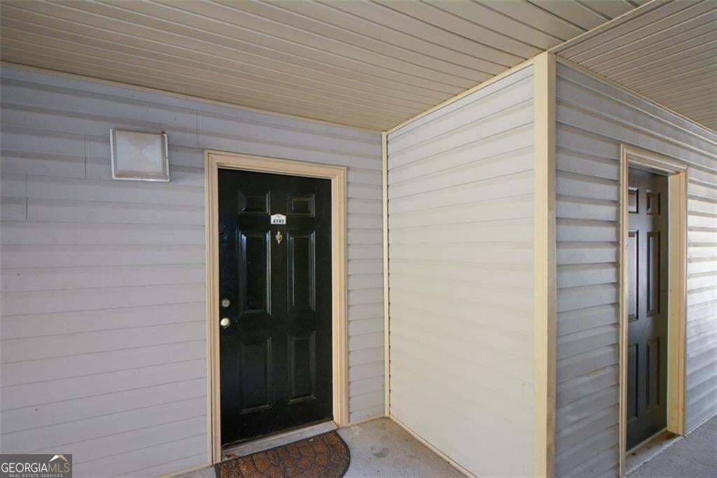 3 bedroom, 2 bathroom, 1,292 sq ft condominium for sale at 4101 Fairington Club Drive 4101, Lithonia, GA 30038 — photo 5