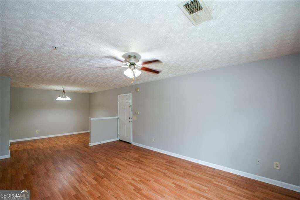 3 bedroom, 2 bathroom, 1,292 sq ft condominium for sale at 4101 Fairington Club Drive 4101, Lithonia, GA 30038 — photo 8