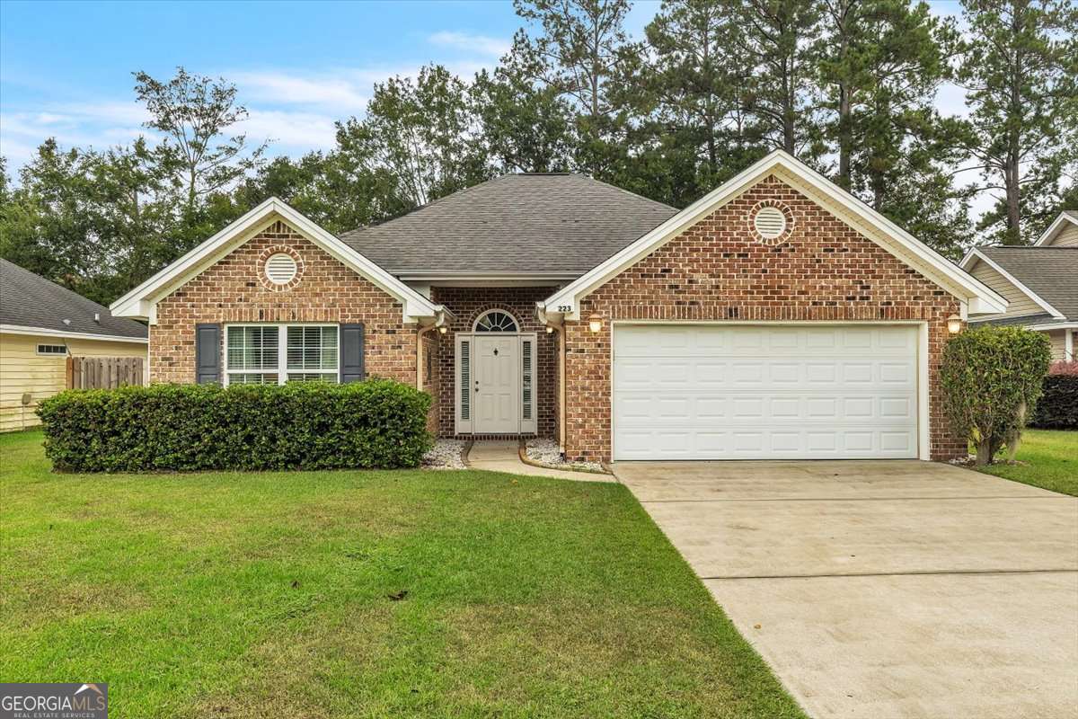 223 Pebblestone Drive, Bloomingdale, GA 31302 — most recent listing photo