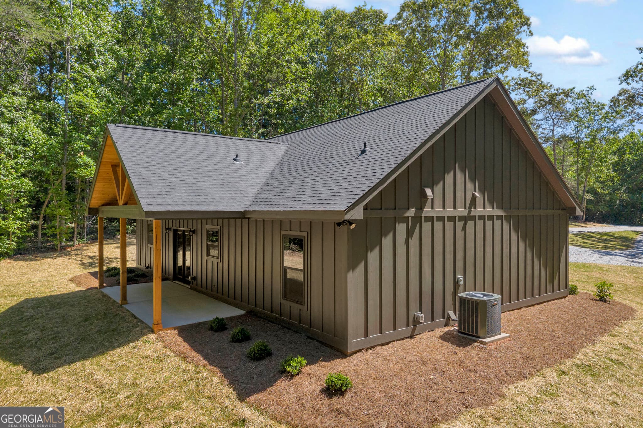 3 bedroom, 2 bathroom, 1,500 sq ft single family residence under contract at 390 Champayne Trail, Hartwell, GA 30643 — photo 7