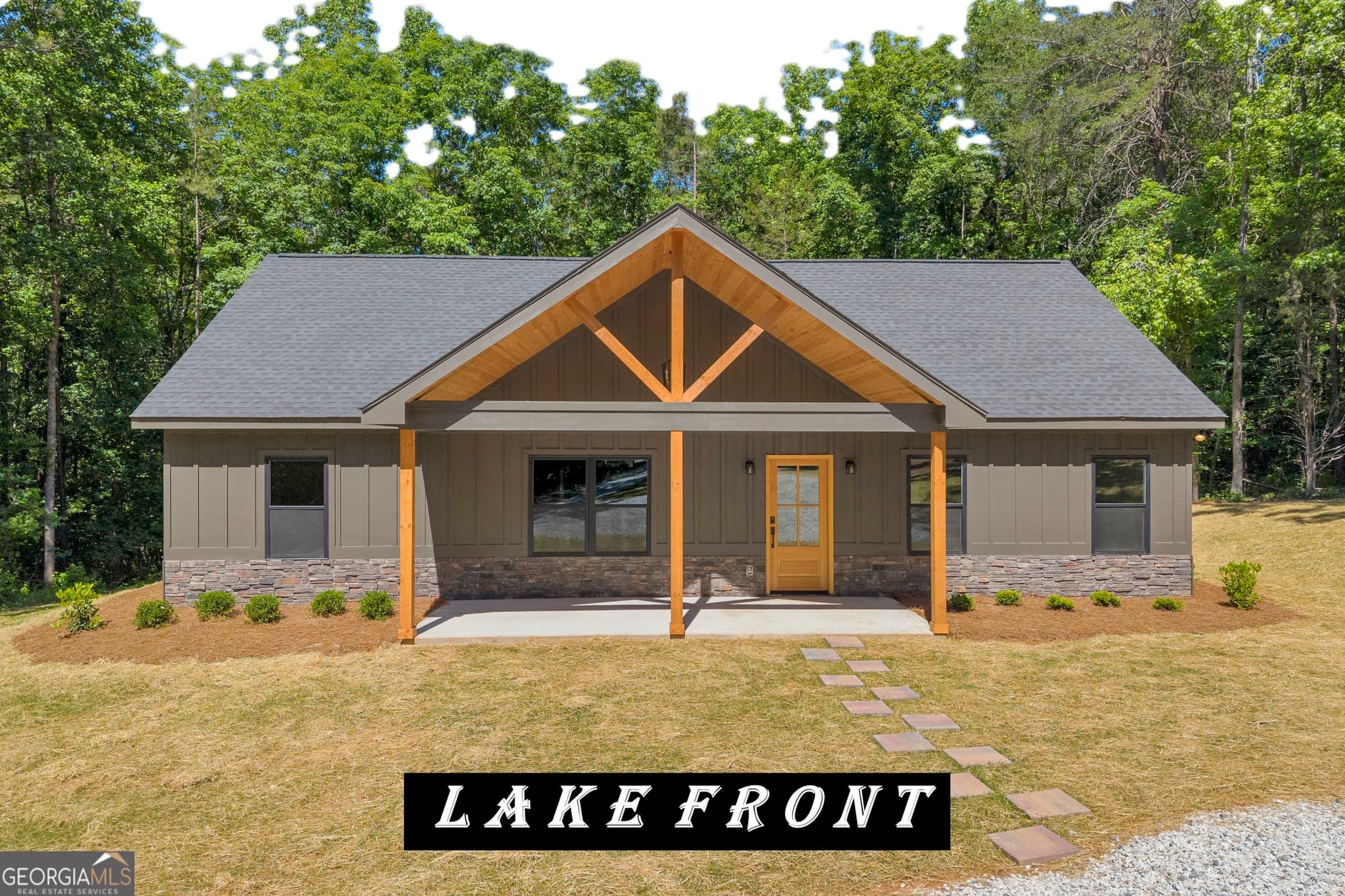 3 bedroom, 2 bathroom, 1,500 sq ft single family residence under contract at 390 Champayne Trail, Hartwell, GA 30643 — photo 1 of 52