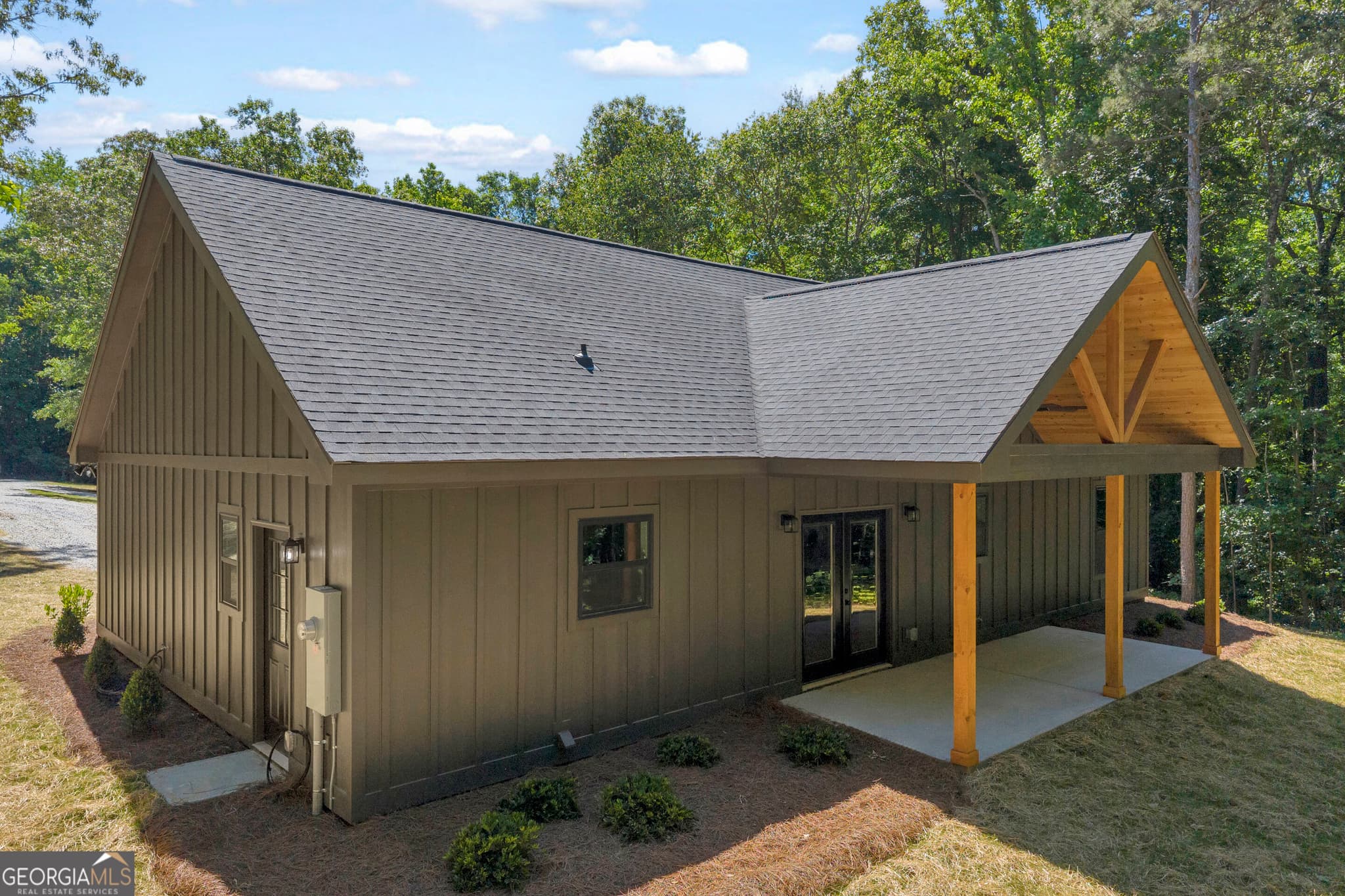 3 bedroom, 2 bathroom, 1,500 sq ft single family residence under contract at 390 Champayne Trail, Hartwell, GA 30643 — photo 5