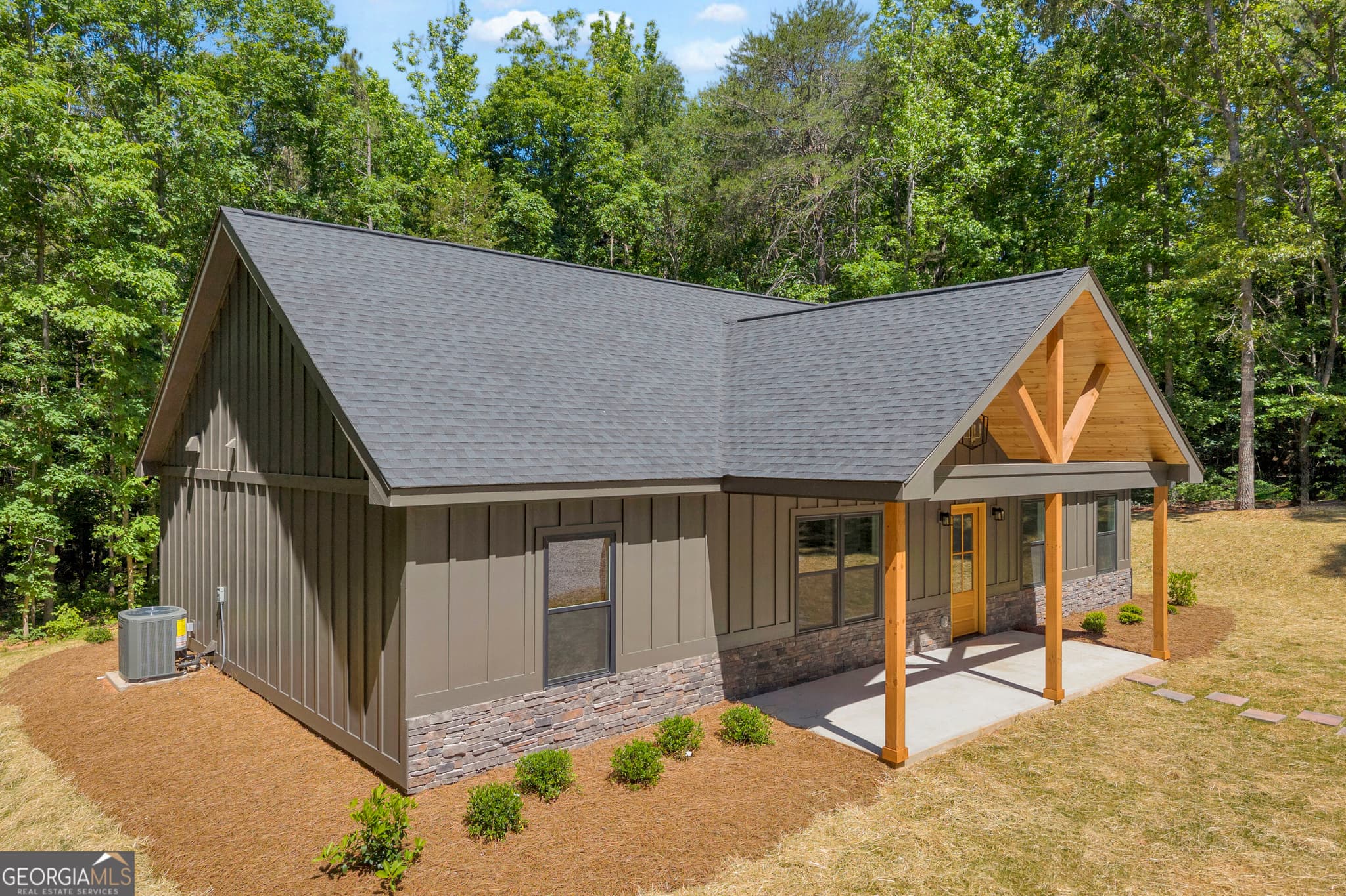 3 bedroom, 2 bathroom, 1,500 sq ft single family residence under contract at 390 Champayne Trail, Hartwell, GA 30643 — photo 4
