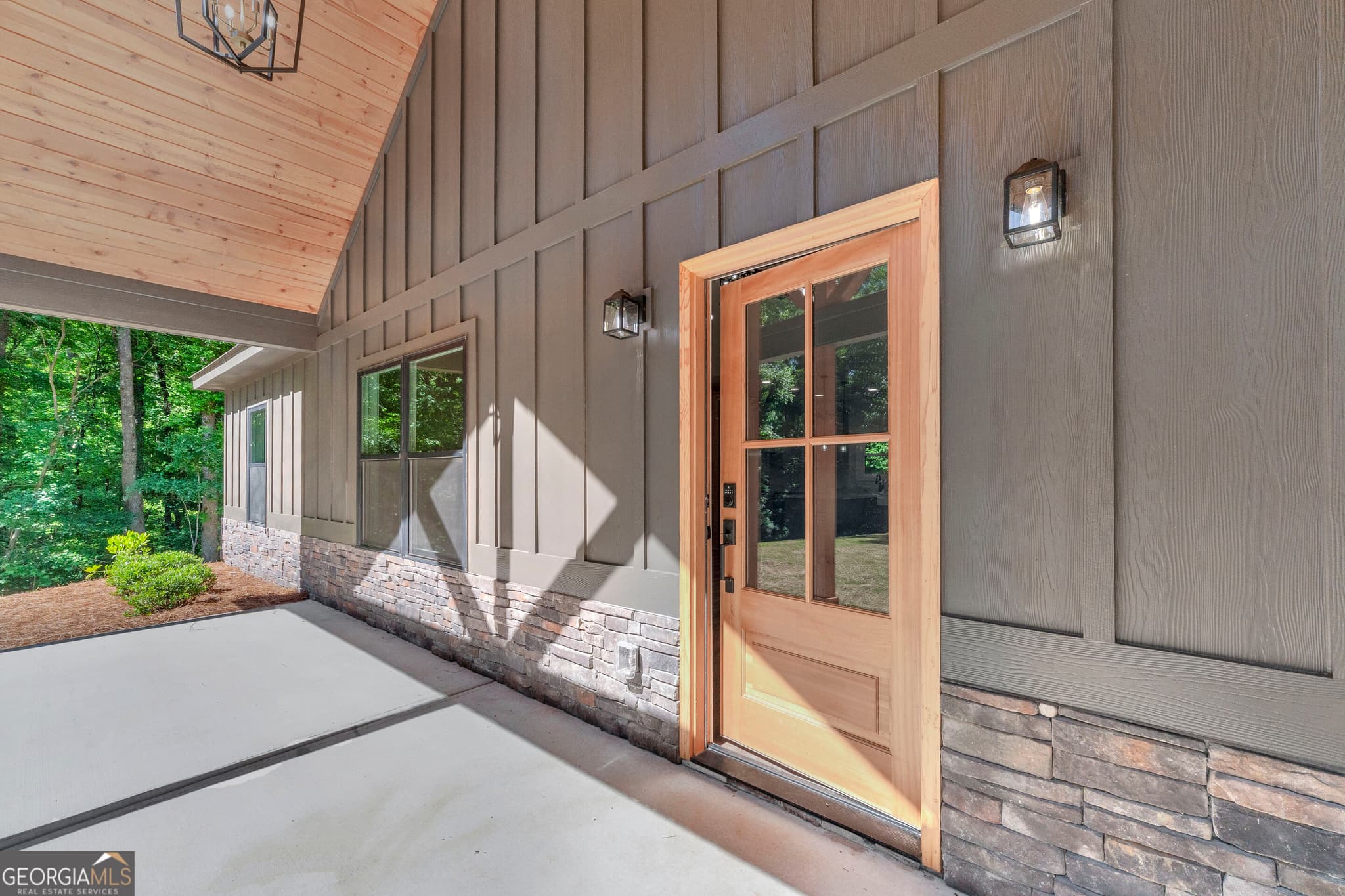 3 bedroom, 2 bathroom, 1,500 sq ft single family residence under contract at 390 Champayne Trail, Hartwell, GA 30643 — photo 8