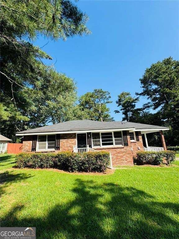 2 bedroom, 1 bathroom, 951 sq ft single family residence for sale at 246 Bruce Street, Loganville, GA 30052 — photo 4