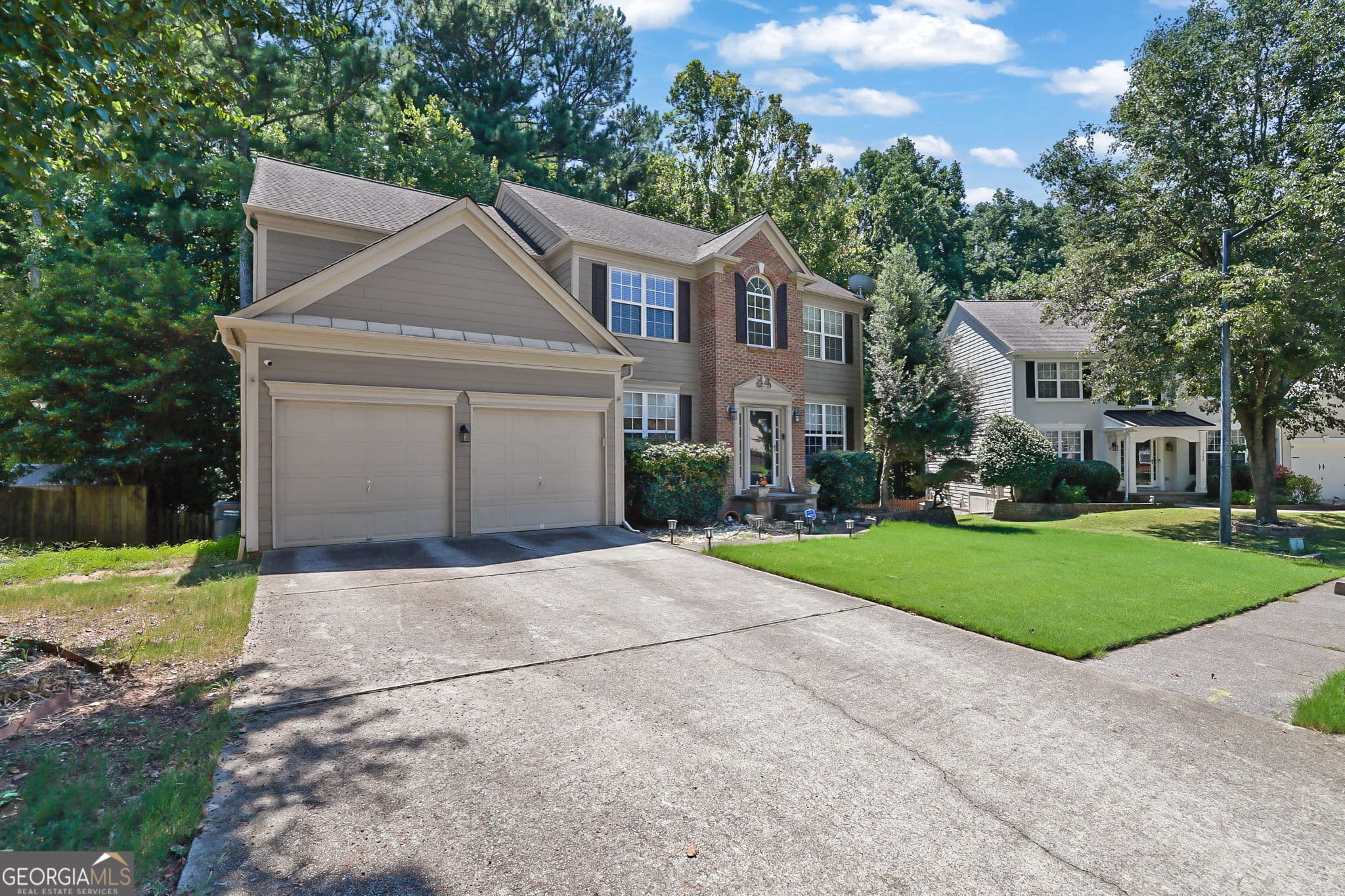4 bedroom, 2.5 bathroom, 2,675 sq ft single family residence for sale at 3550 Myrtlewood Chse, Kennesaw, GA 30144 — photo 2