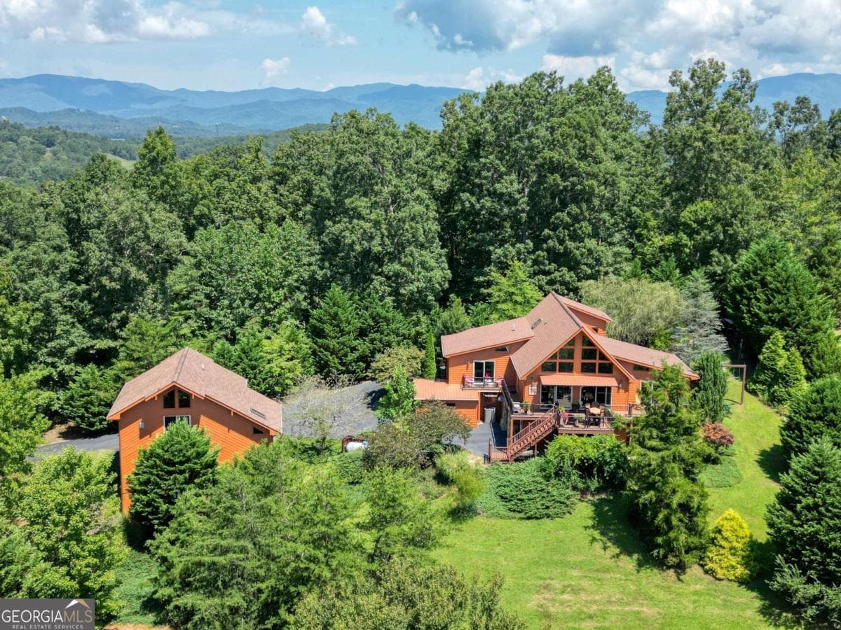 3 bedroom, 3 bathroom single family residence sold at 171 Chatuge Shores Overlook, Hayesville, NC 28904