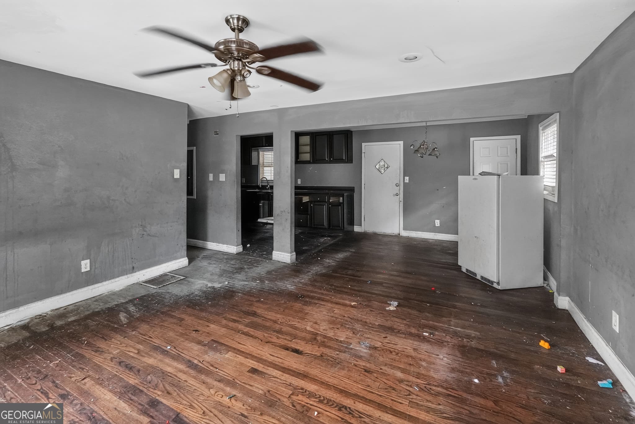 3 bedroom, 1.5 bathroom, 1,075 sq ft single family residence for sale at 4005 Princeton Place, Atlanta, GA 30331 — photo 5