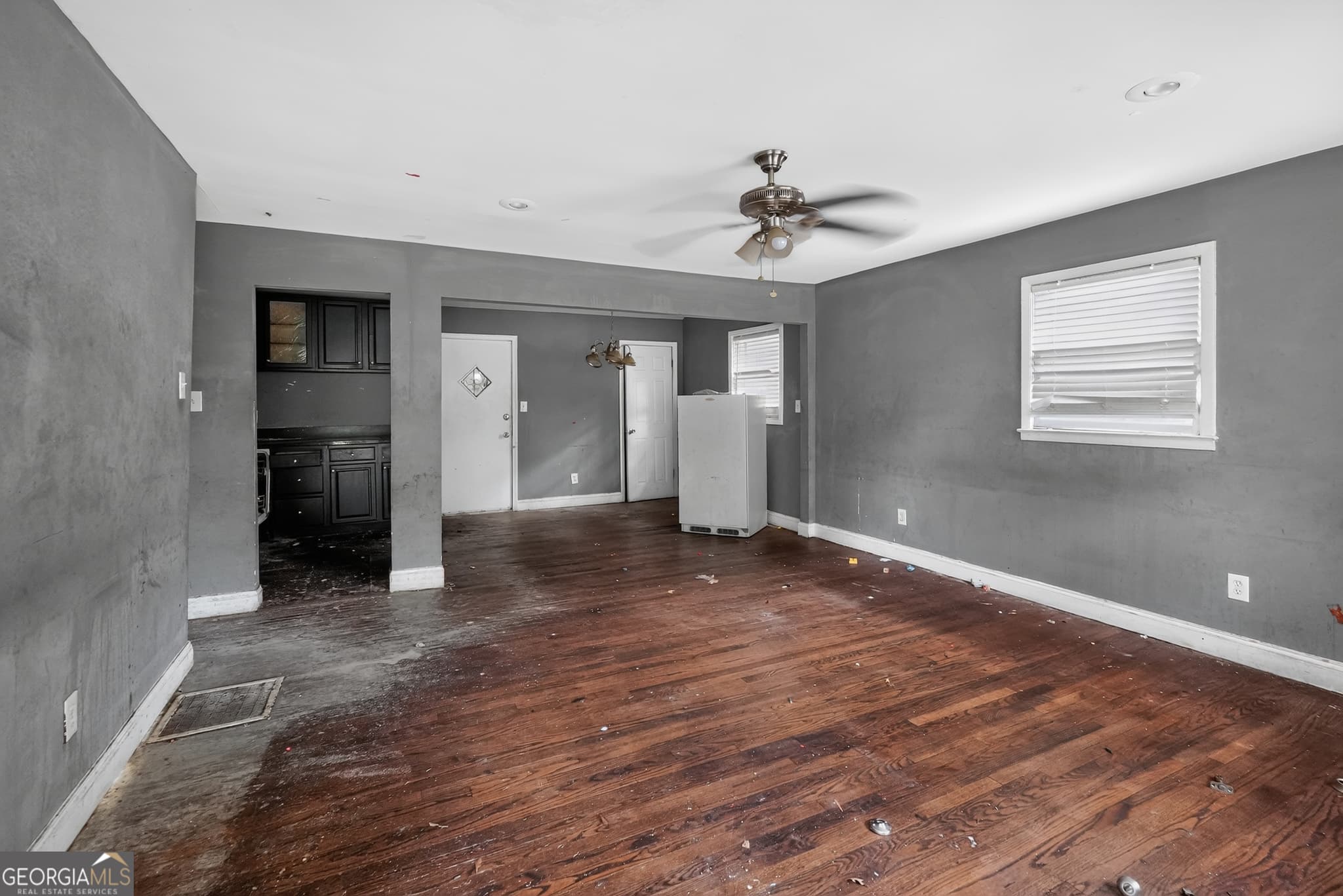 3 bedroom, 1.5 bathroom, 1,075 sq ft single family residence for sale at 4005 Princeton Place, Atlanta, GA 30331 — photo 9