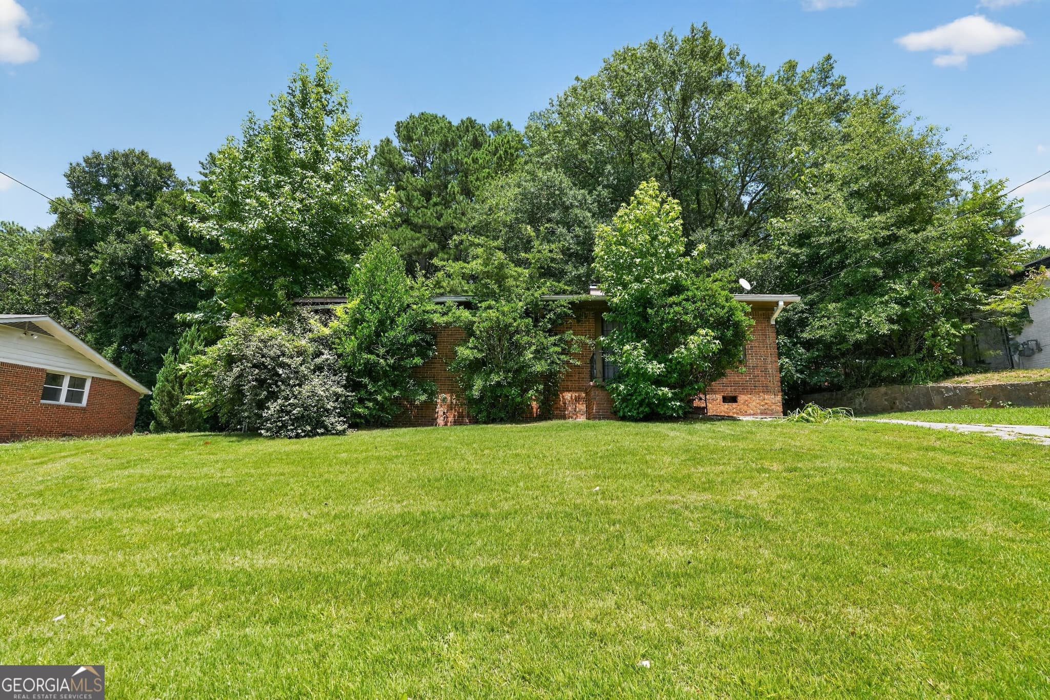 3 bedroom, 1.5 bathroom, 1,075 sq ft single family residence for sale at 4005 Princeton Place, Atlanta, GA 30331 — photo 4