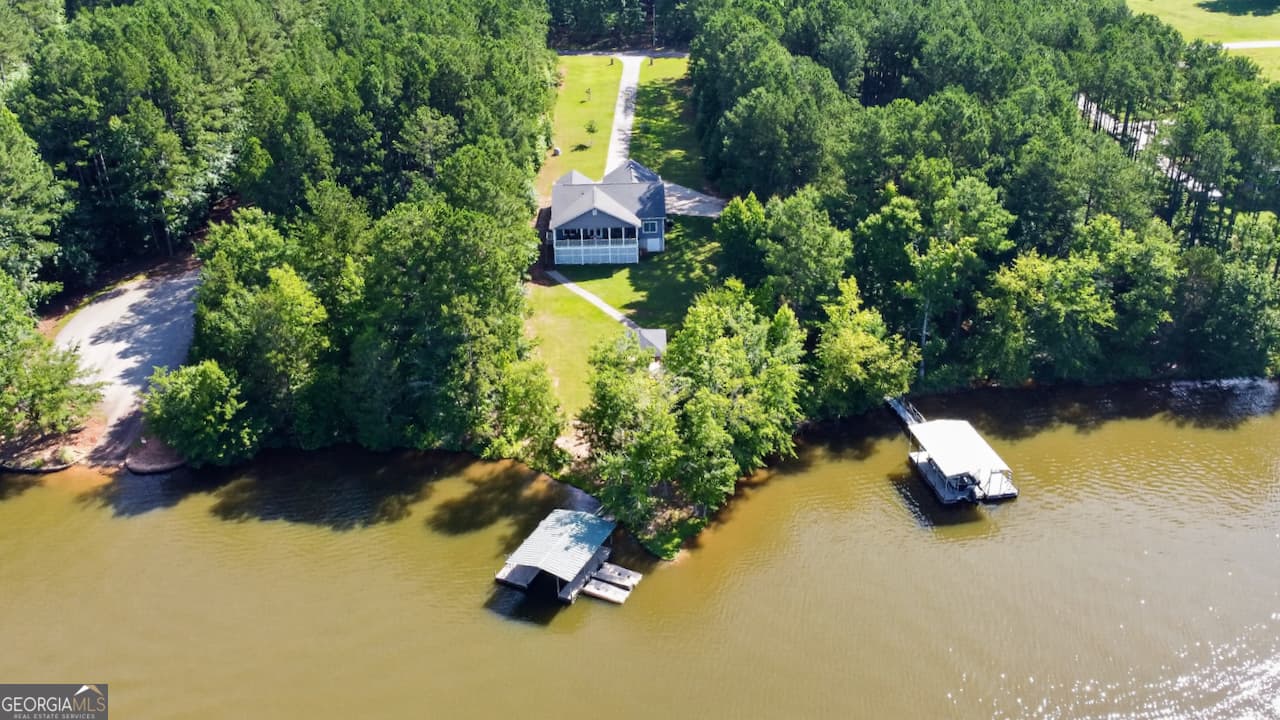3 bedroom, 2.5 bathroom, 2,133 sq ft single family residence under contract at 112 Waterside Drive, Iva, SC 29655 — photo 2