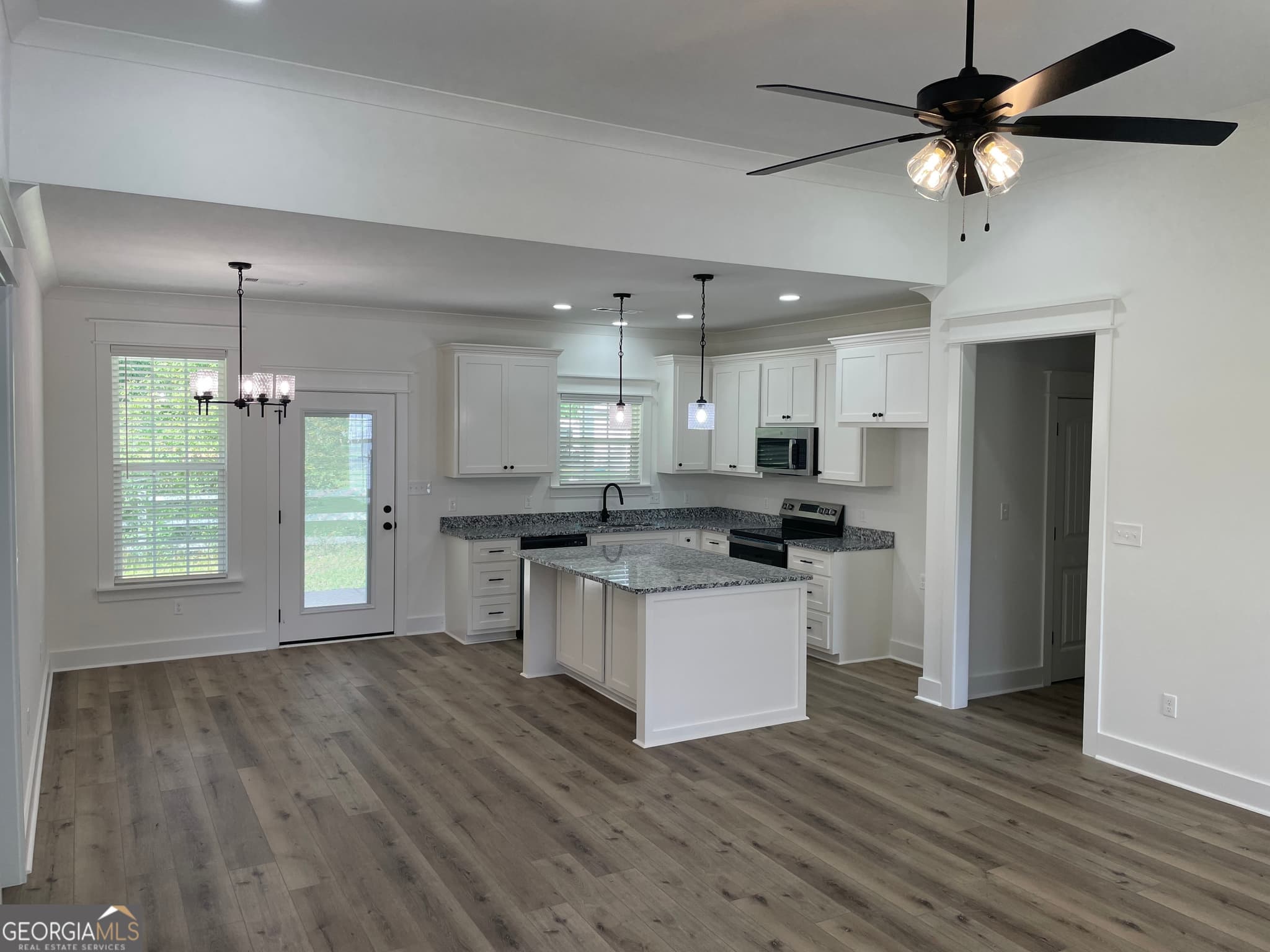 3 bedroom, 2 bathroom, 1,552 sq ft single family residence for sale at 116 Pecan Street, Cochran, GA 31014 — photo 9