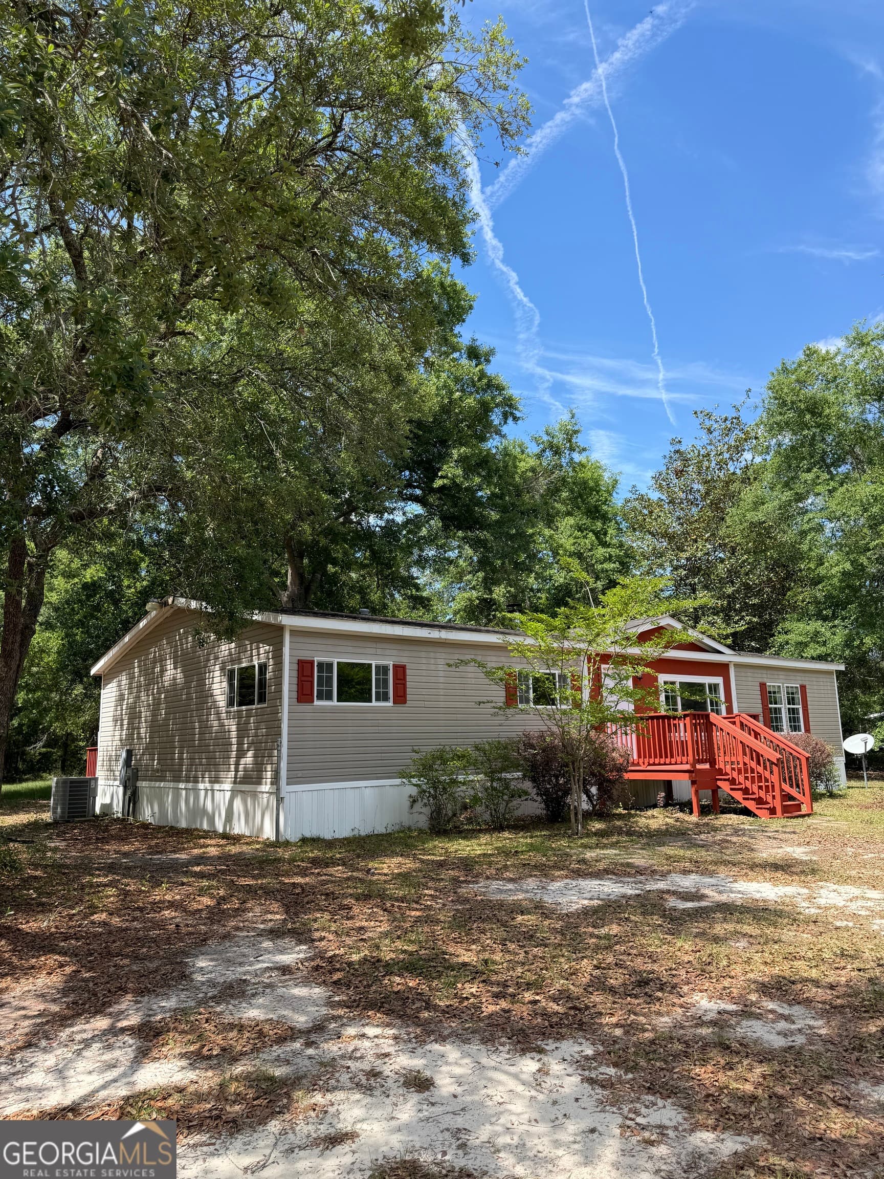 3 bedroom, 2 bathroom, 2,122 sq ft single family residence for sale at 2 Buckboard Trail, Jesup, GA 31546 — photo 5
