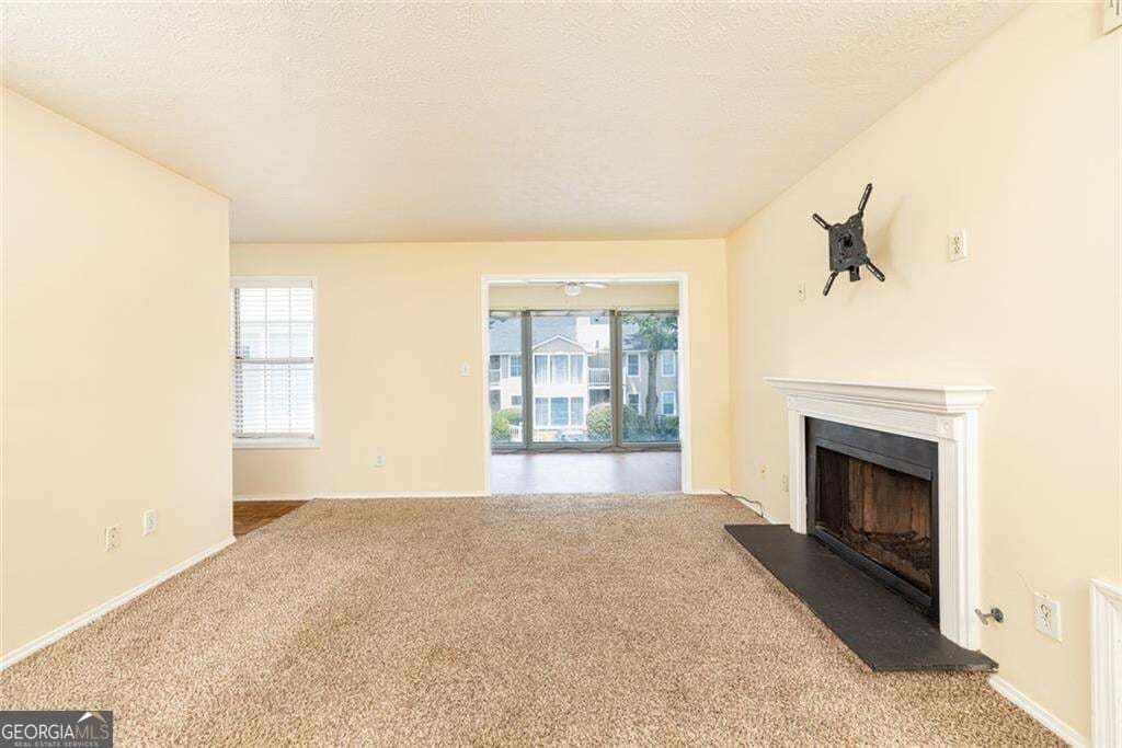 2 bedroom, 2 bathroom, 1,244 sq ft condominium for sale at 910 Augusta Drive, Marietta, GA 30067 — photo 8