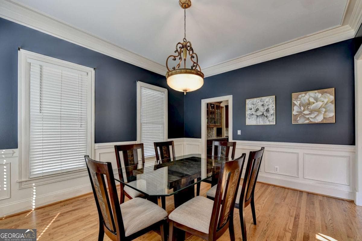5 bedroom, 4.5 bathroom, 5,727 sq ft single family residence for sale at 991 Moores Walk Lane, Suwanee, GA 30024 — photo 5