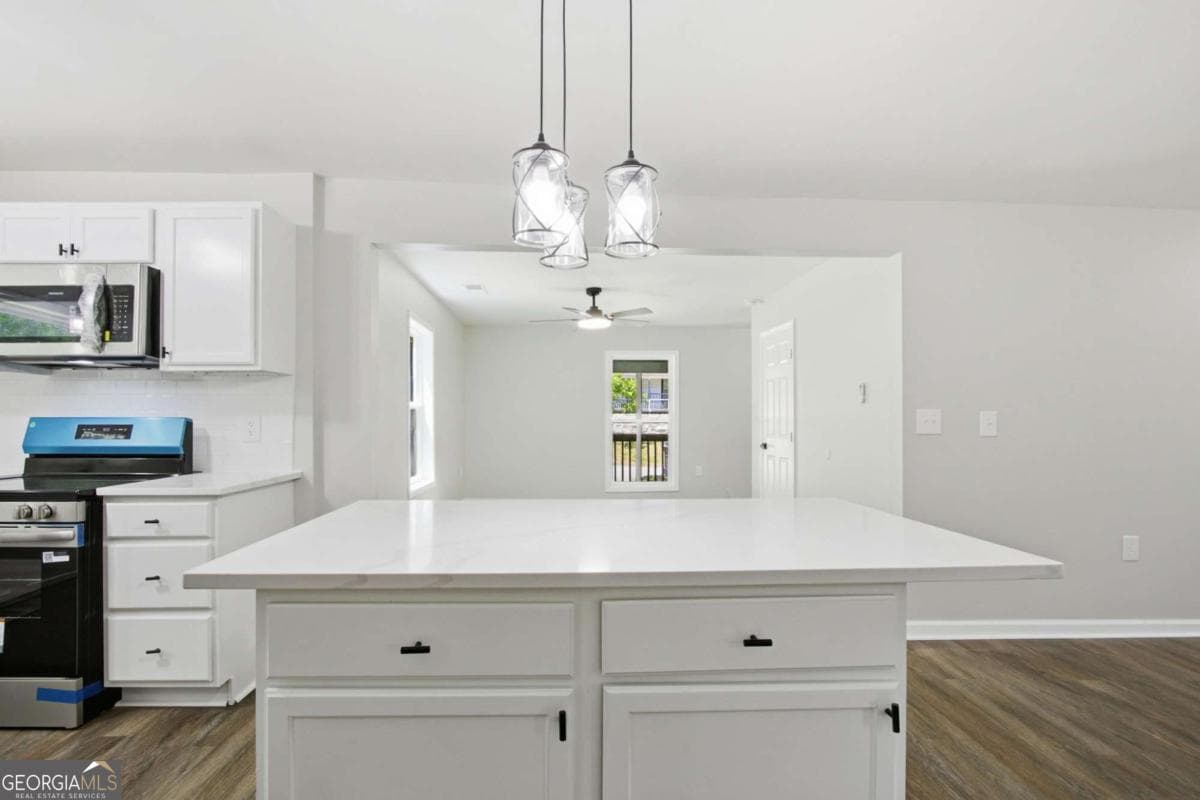 3 bedroom, 2 bathroom, 1,408 sq ft single family residence for sale at 1737 Yellow Street, Conyers, GA 30012 — photo 2