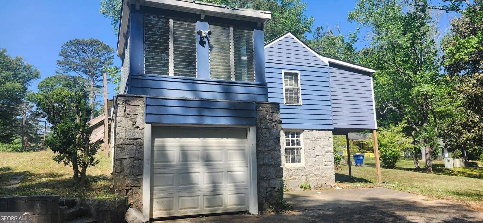 4 bedroom, 3 bathroom, 3,000 sq ft single family residence for sale at 1949 Venetian Drive, Atlanta, GA 30311 — photo 5