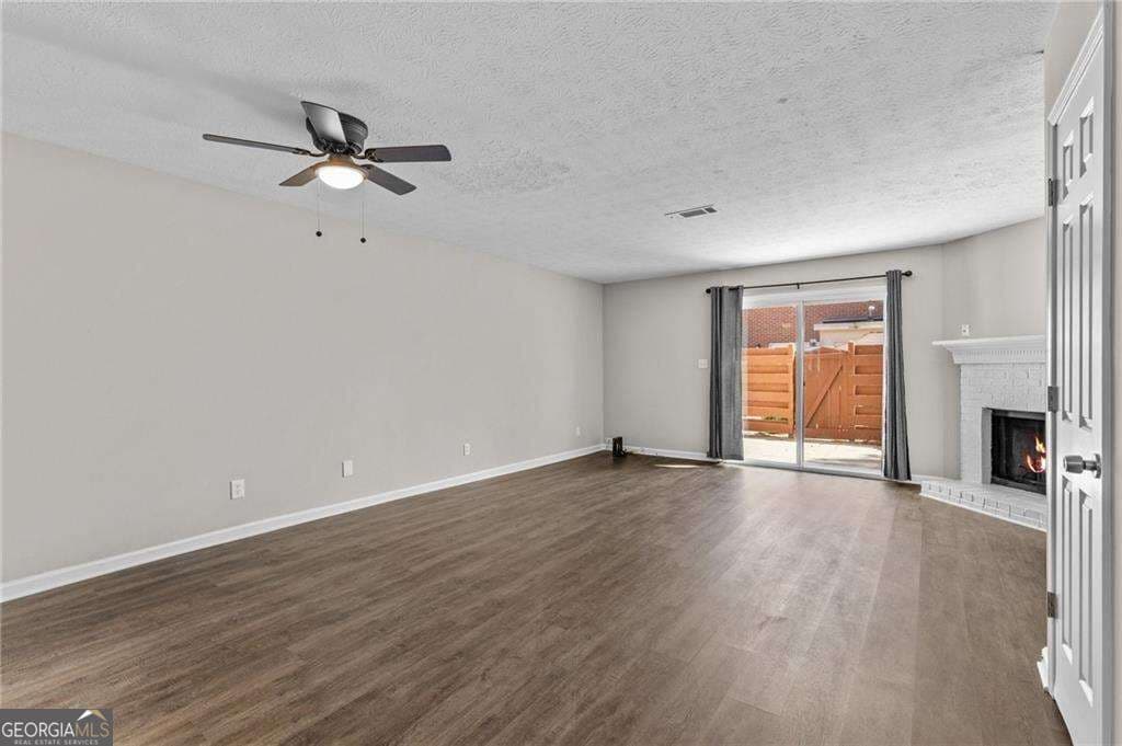 2 bedroom, 2.5 bathroom, 1,260 sq ft townhouse for rent at 2828 Webb Bridge Road, Alpharetta, GA 30009 for $2,000 a month — photo 7