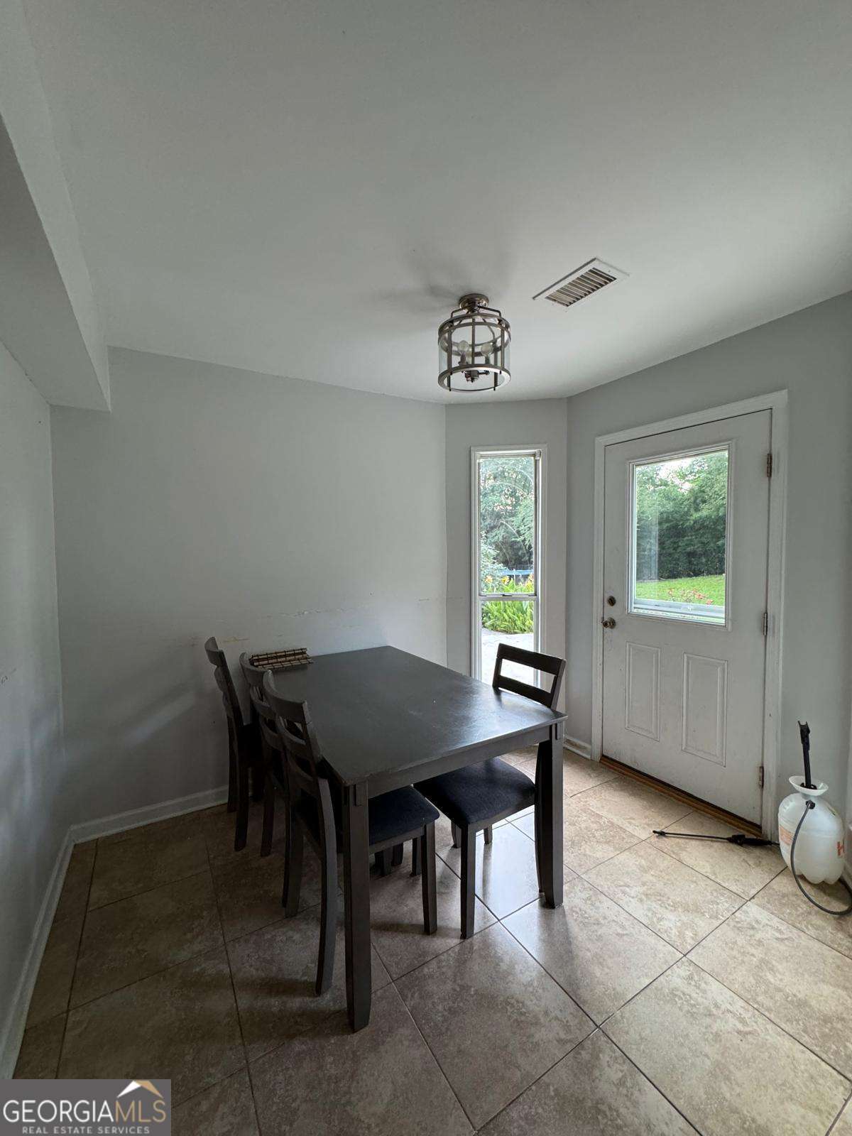 5 bedroom, 3 bathroom, 2,497 sq ft single family residence for sale at 760 Kings Crest Court, Fairburn, GA 30213 — photo 10