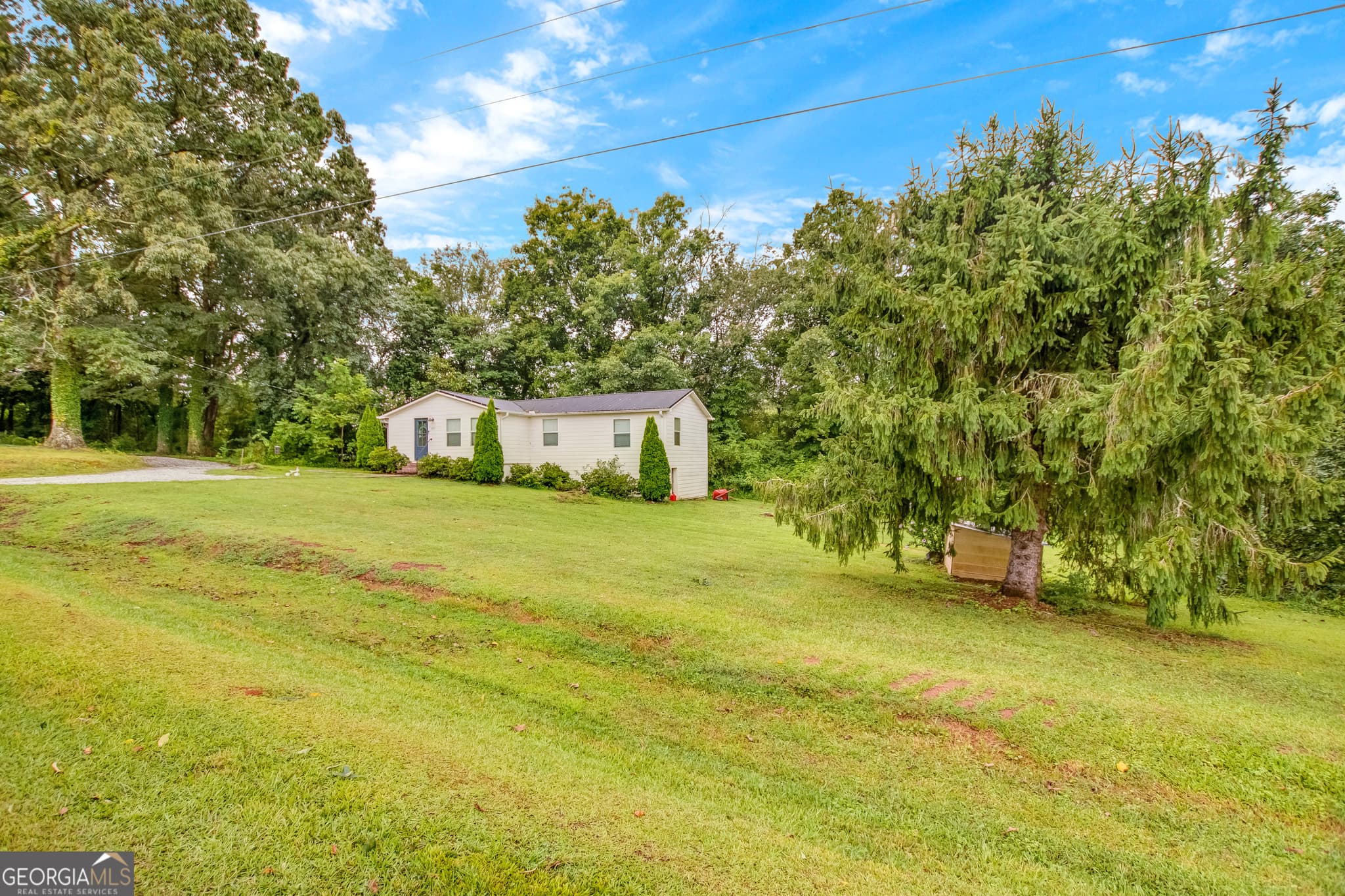 3 bedroom, 2 bathroom single family residence sold at 977 Bob Patton Road, Clarkesville, GA 30523