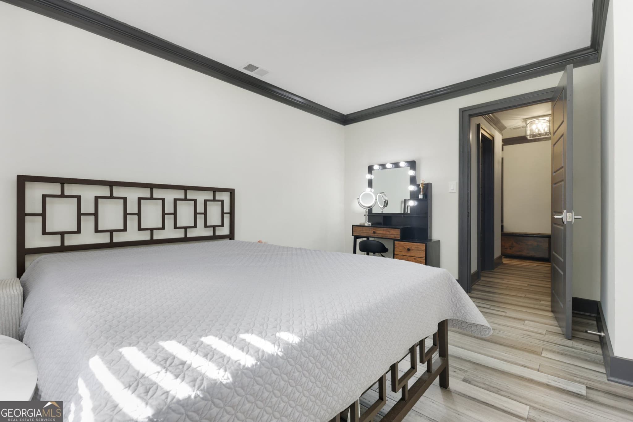 1 bedroom, 1 bathroom, 816 sq ft condominium for sale at 24212 Plantation Drive, Atlanta, GA 30324 — photo 10