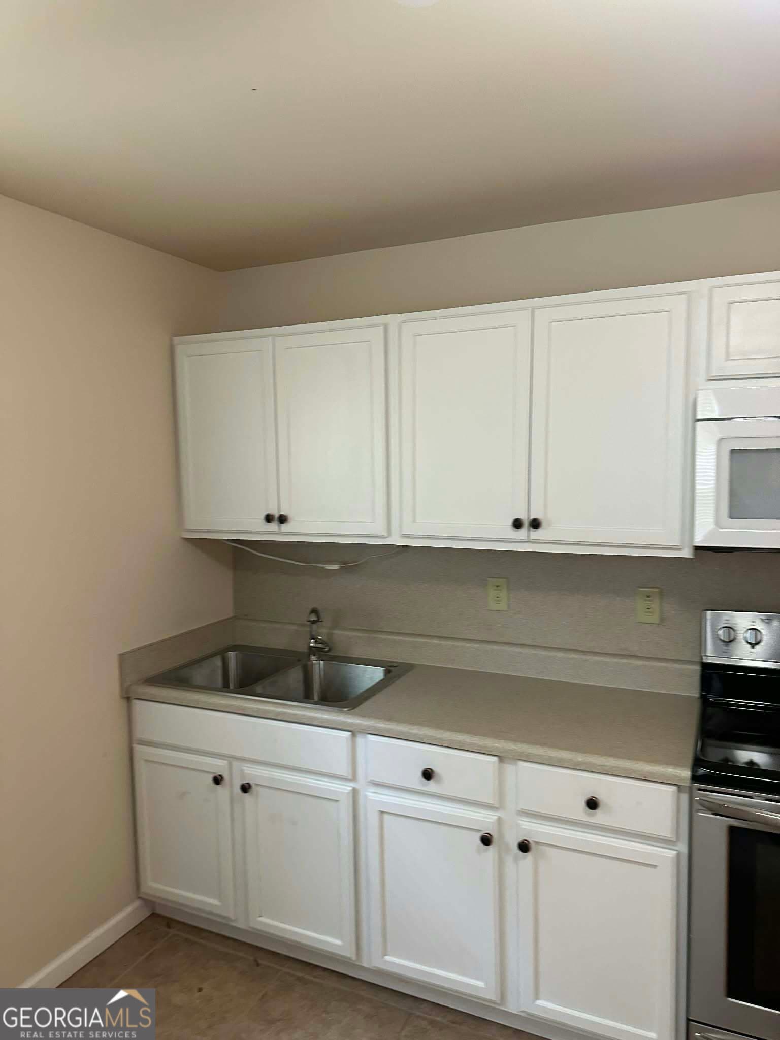 2 bedroom, 1 bathroom, 840 sq ft duplex for rent at 1167 Turner Way A, Macon, GA 31217 for $850 a month — photo 3