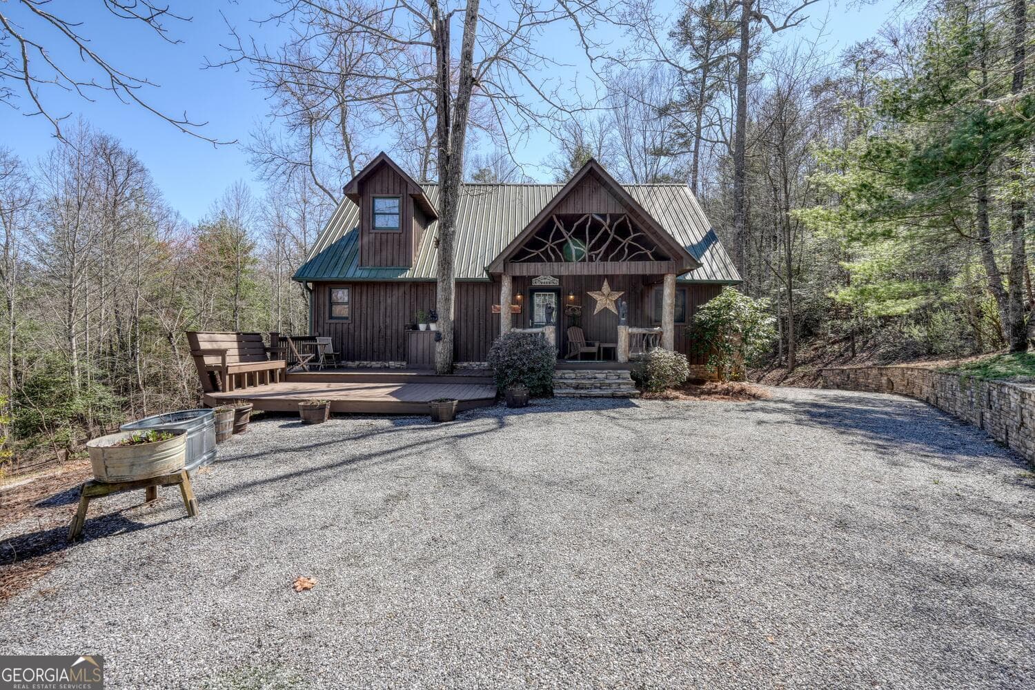 4 bedroom, 3 bathroom cabin,single family residence for sale at 4852 HF Lyons, Hiawassee, GA 30546 — photo 2