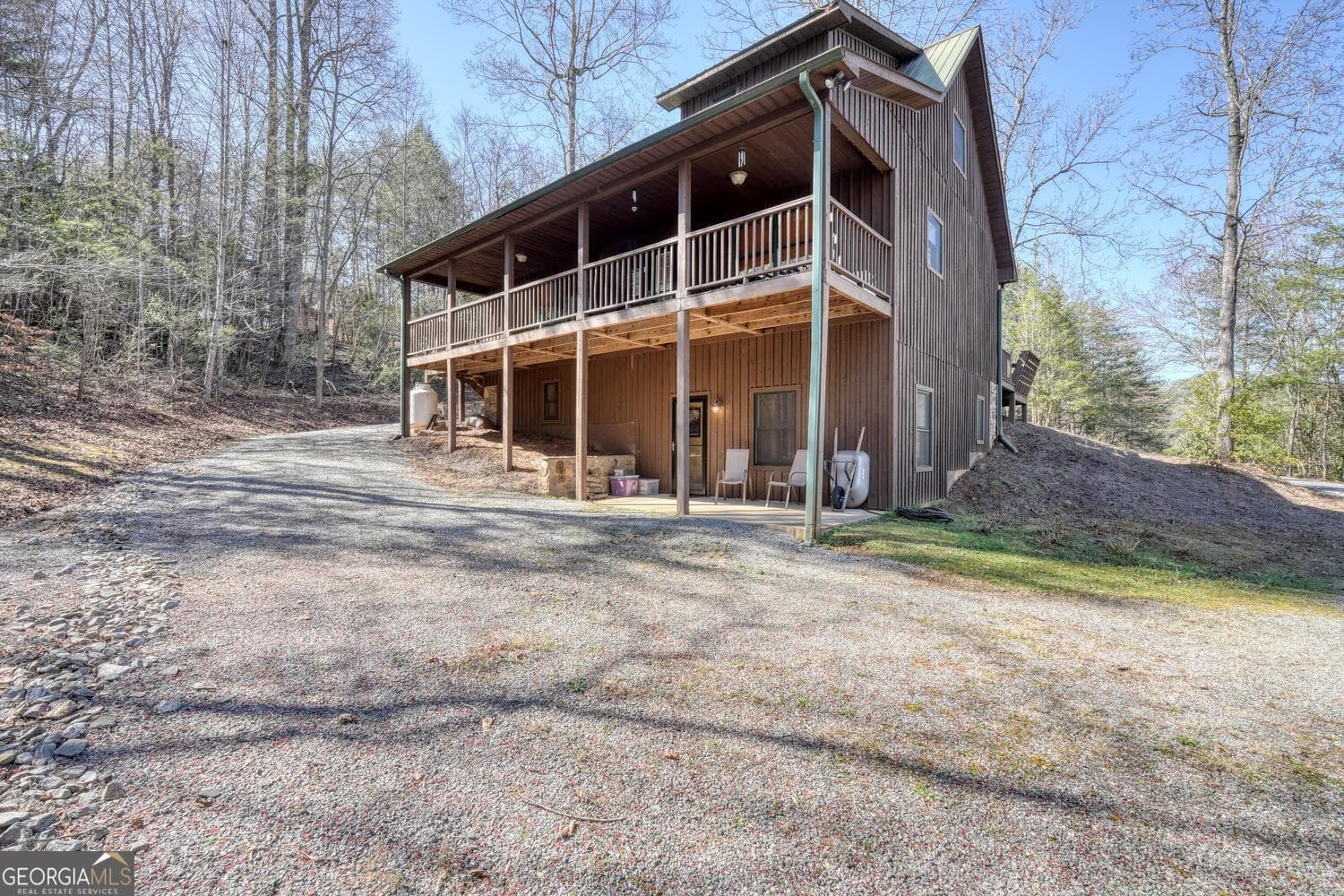 4 bedroom, 3 bathroom cabin,single family residence for sale at 4852 HF Lyons, Hiawassee, GA 30546 — photo 5