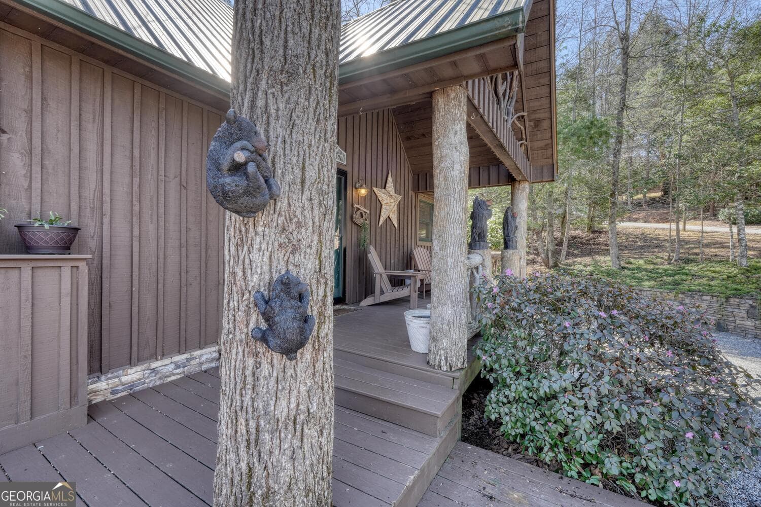 4 bedroom, 3 bathroom cabin,single family residence for sale at 4852 HF Lyons, Hiawassee, GA 30546 — photo 9