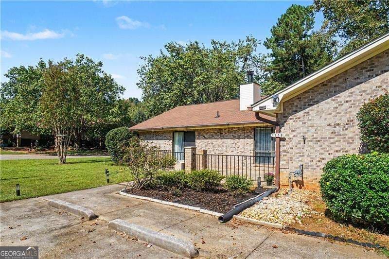 2 bedroom, 2 bathroom, 1,211 sq ft single family residence for sale at 1238 Shannon Way, Marietta, GA 30008 — photo 3