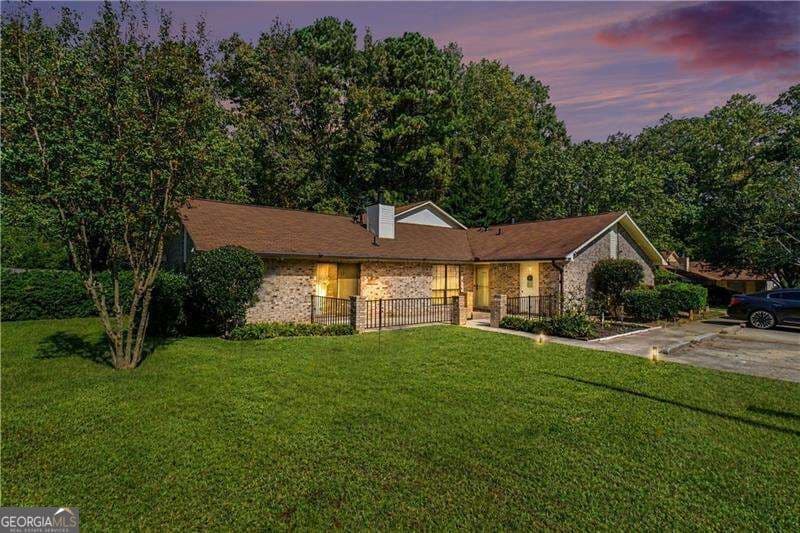 2 bedroom, 2 bathroom, 1,211 sq ft single family residence for sale at 1238 Shannon Way, Marietta, GA 30008