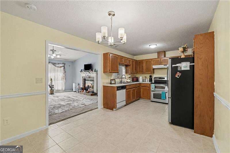 2 bedroom, 2 bathroom, 1,211 sq ft single family residence for sale at 1238 Shannon Way, Marietta, GA 30008 — photo 10