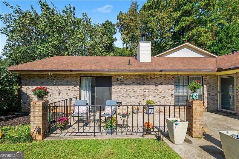 2 bedroom, 2 bathroom, 1,211 sq ft single family residence for sale at 1238 Shannon Way, Marietta, GA 30008 — photo 4