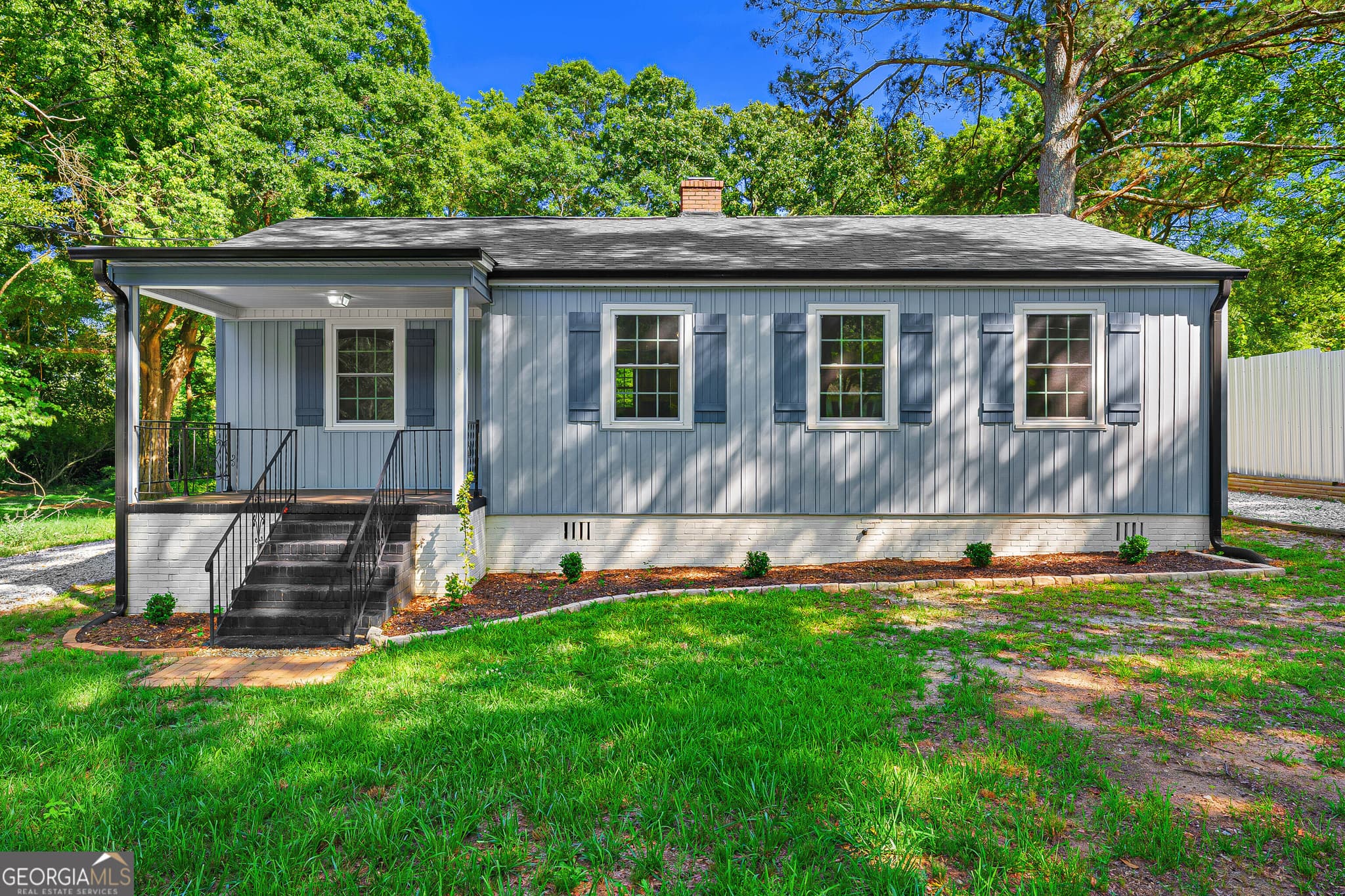 3 bedroom, 2 bathroom, 1,233 sq ft single family residence for sale at 106 Hart Terrace, Hartwell, GA 30643