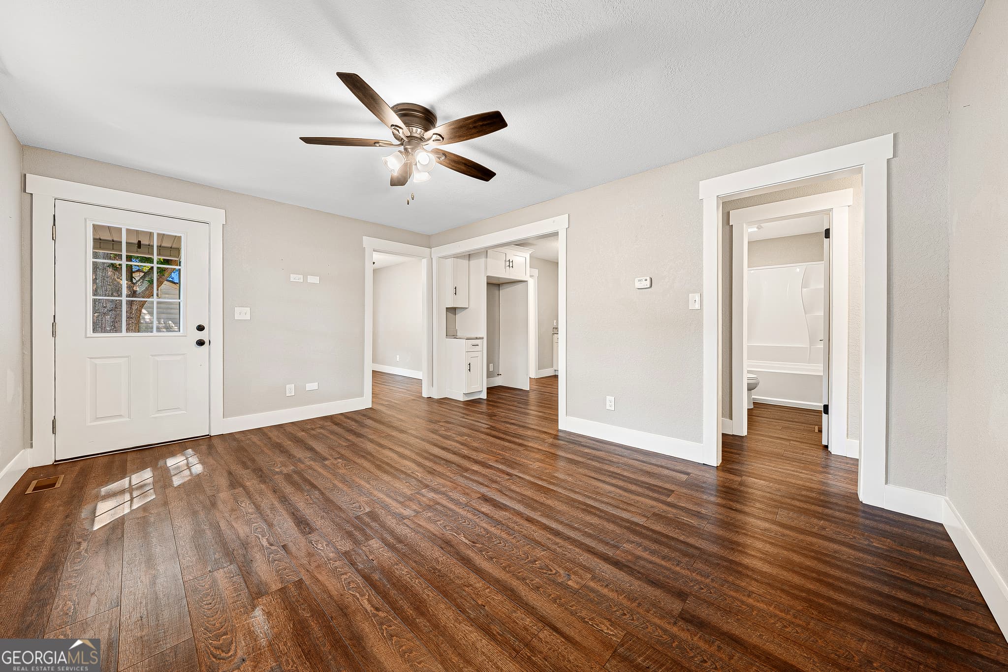 3 bedroom, 2 bathroom, 1,233 sq ft single family residence for sale at 106 Hart Terrace, Hartwell, GA 30643 — photo 4