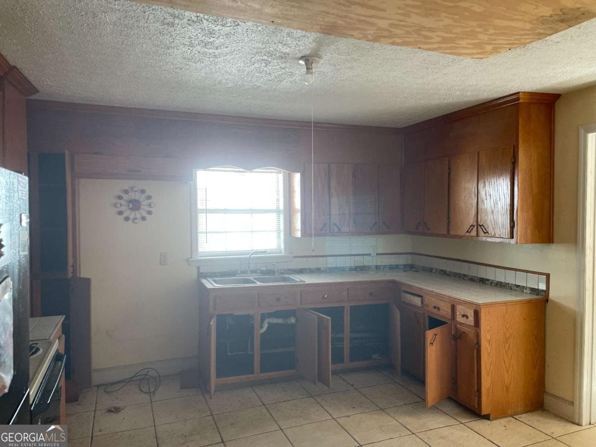 2 bedroom, 1 bathroom, 1,012 sq ft single family residence under contract at 717 Glenmore Avenue, Waycross, GA 31503 — photo 9