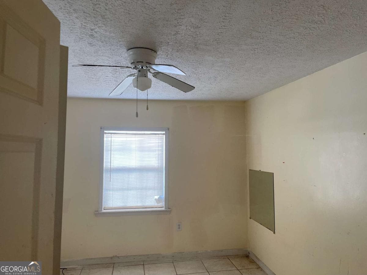 2 bedroom, 1 bathroom, 1,012 sq ft single family residence under contract at 717 Glenmore Avenue, Waycross, GA 31503 — photo 8