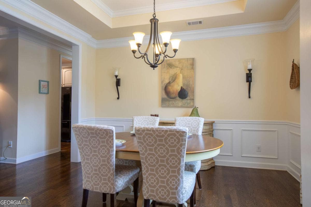 4 bedroom, 3 bathroom, 3,726 sq ft single family residence for sale at 3228 Black Gum Lane, Gainesville, GA 30504 — photo 5