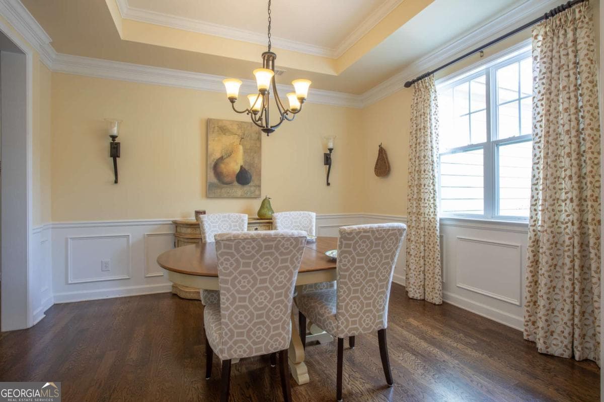 4 bedroom, 3 bathroom, 3,726 sq ft single family residence for sale at 3228 Black Gum Lane, Gainesville, GA 30504 — photo 4