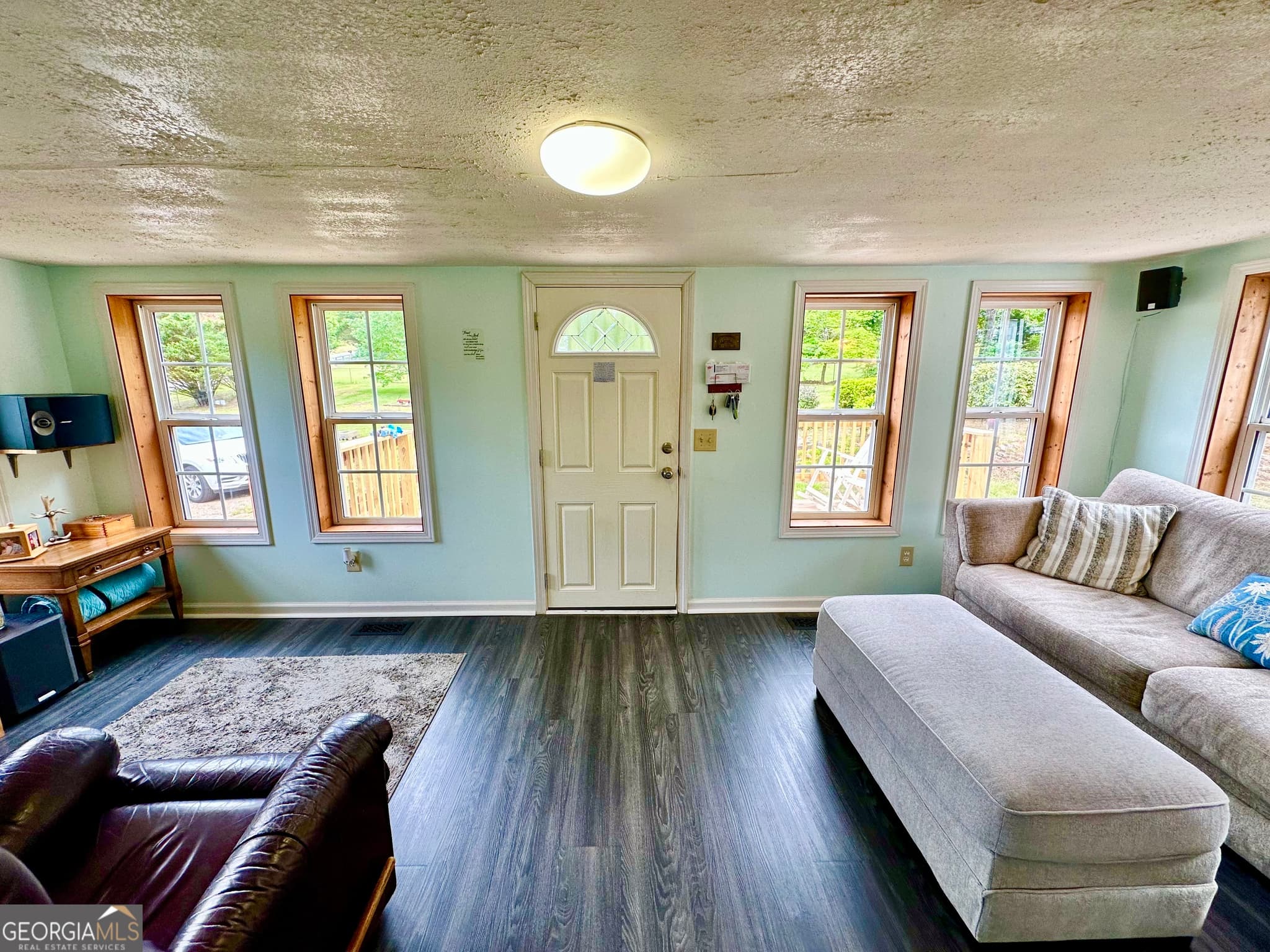2 bedroom, 1 bathroom, 900 sq ft manufactured home,single family residence for sale at 7315 Wits End Drive, Gainesville, GA 30506 — photo 6