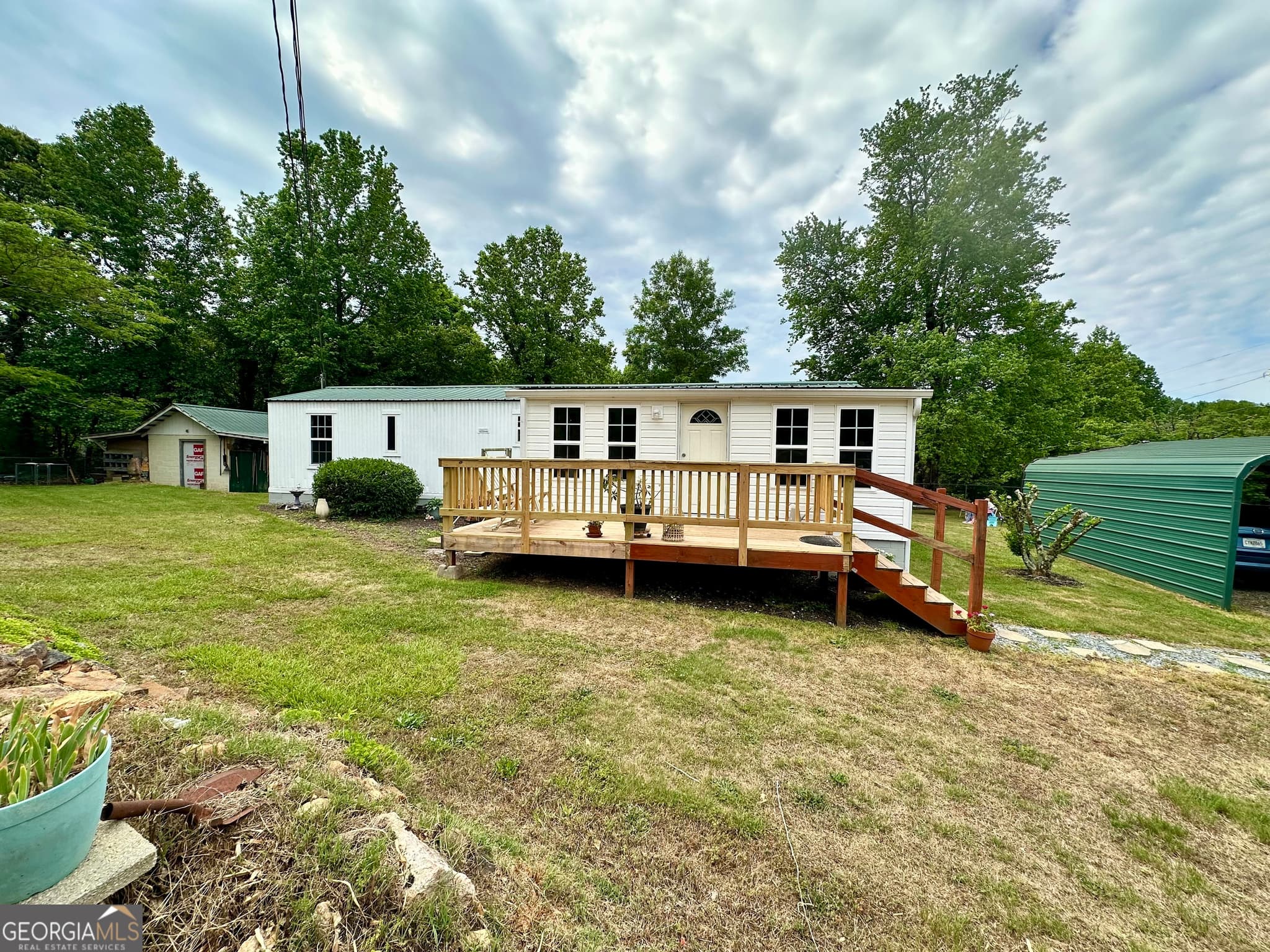2 bedroom, 1 bathroom, 900 sq ft manufactured home,single family residence for sale at 7315 Wits End Drive, Gainesville, GA 30506 — photo 3